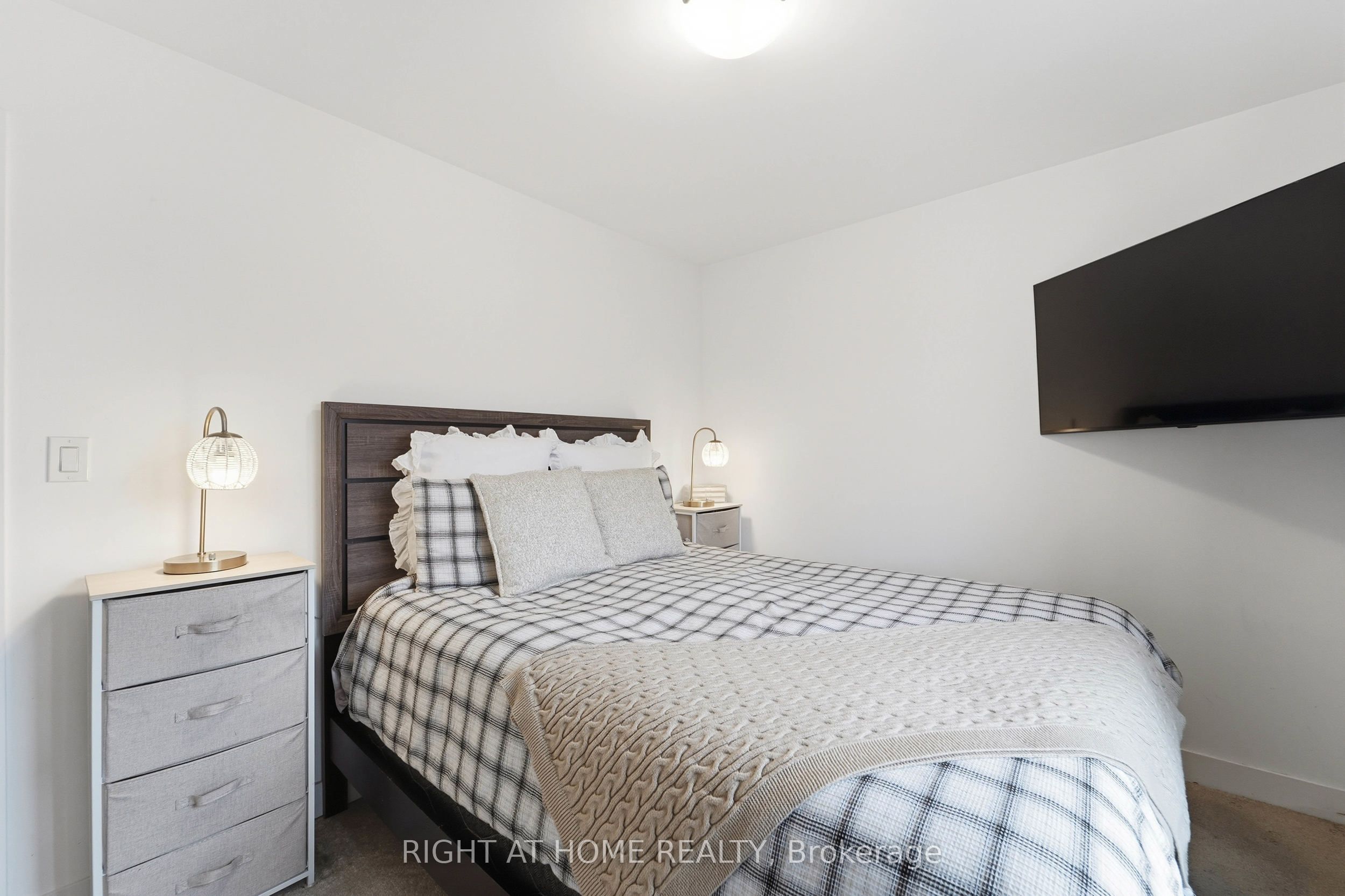 50 Hay Lane Property Photo 18