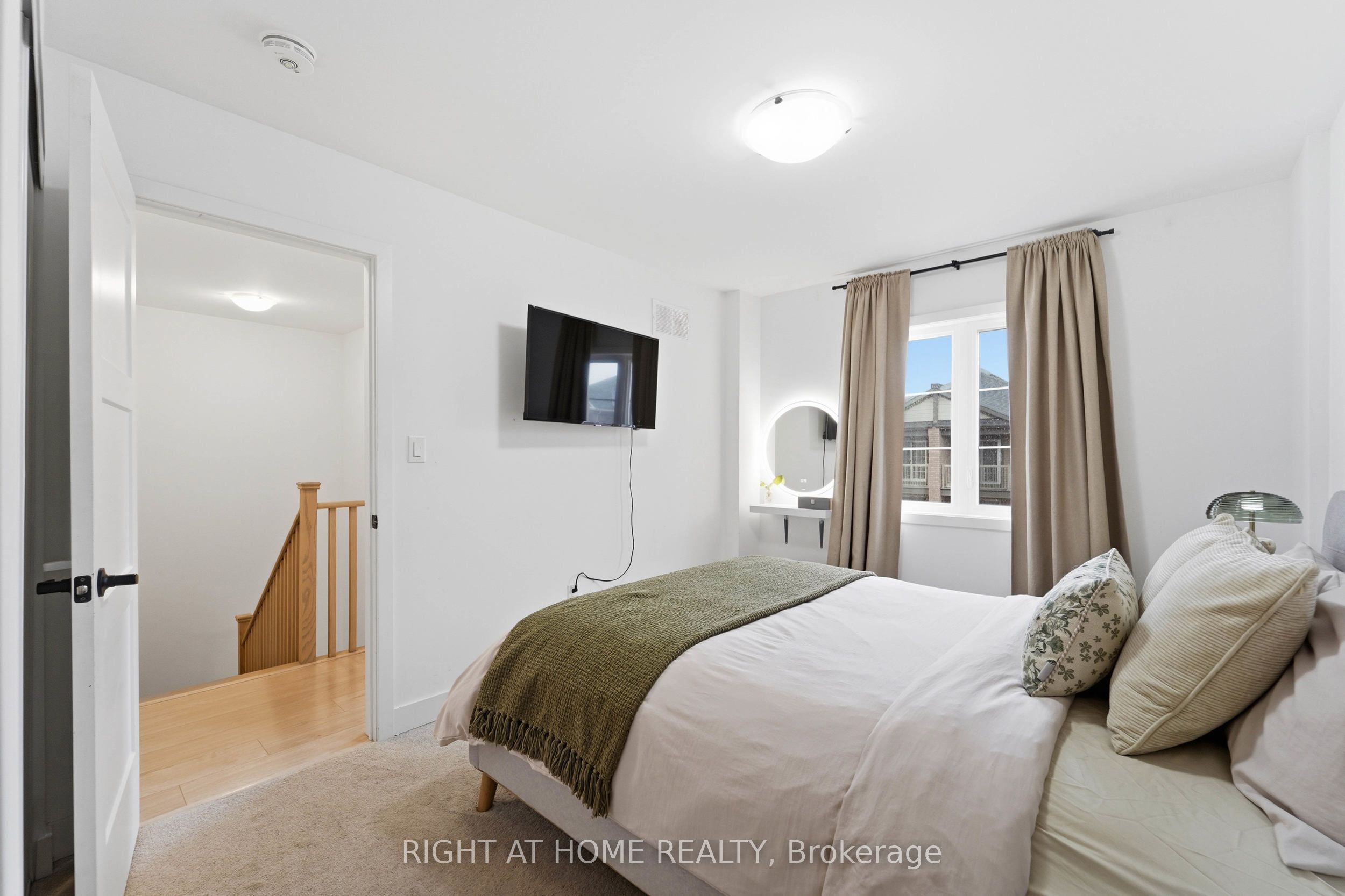 50 Hay Lane Property Photo 19