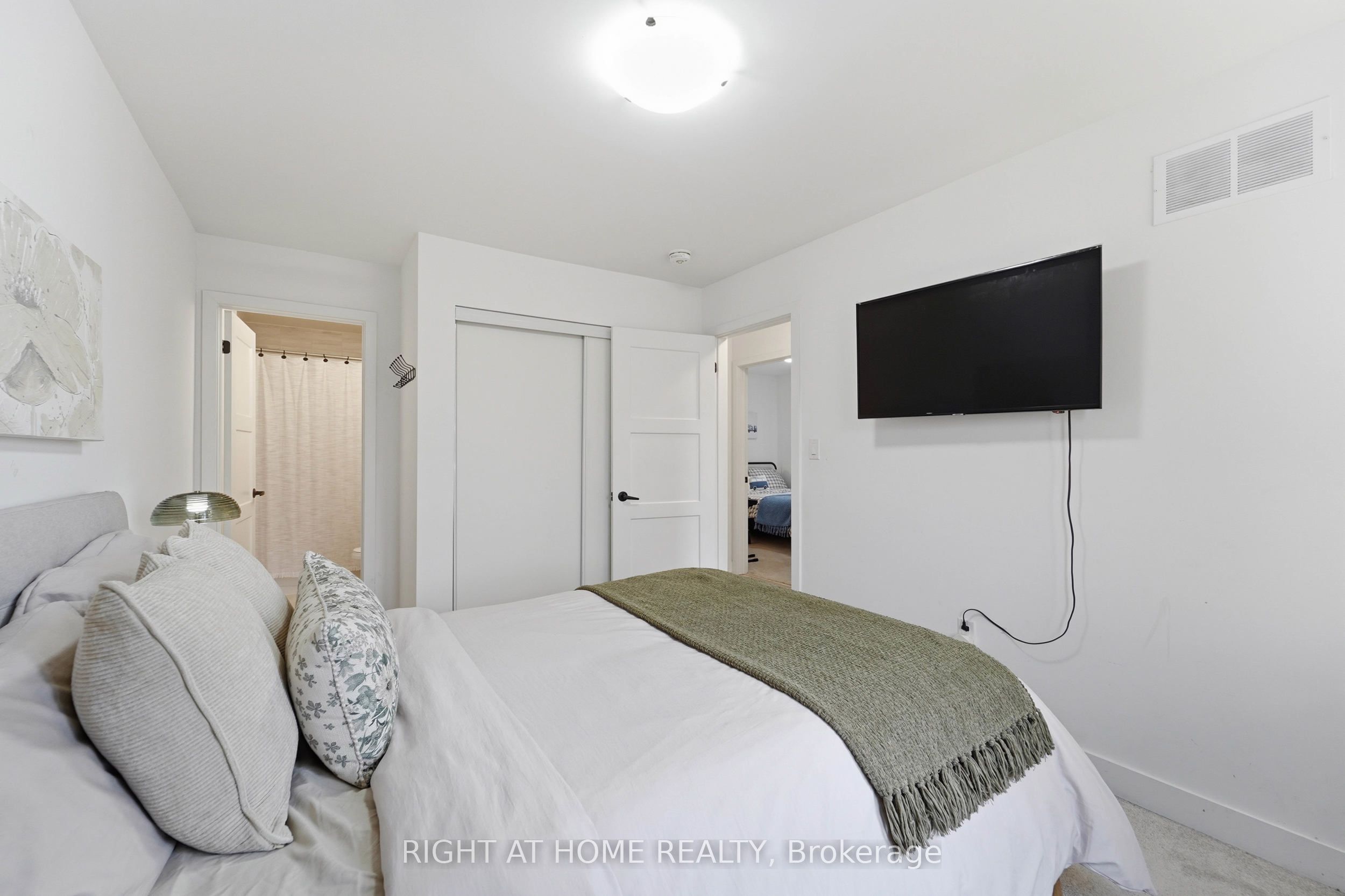 50 Hay Lane Property Photo 20