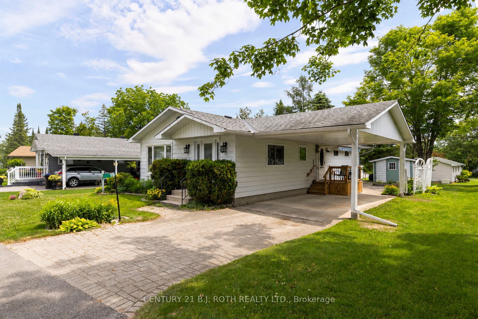 19 Maple Crescent Property Photo 10
