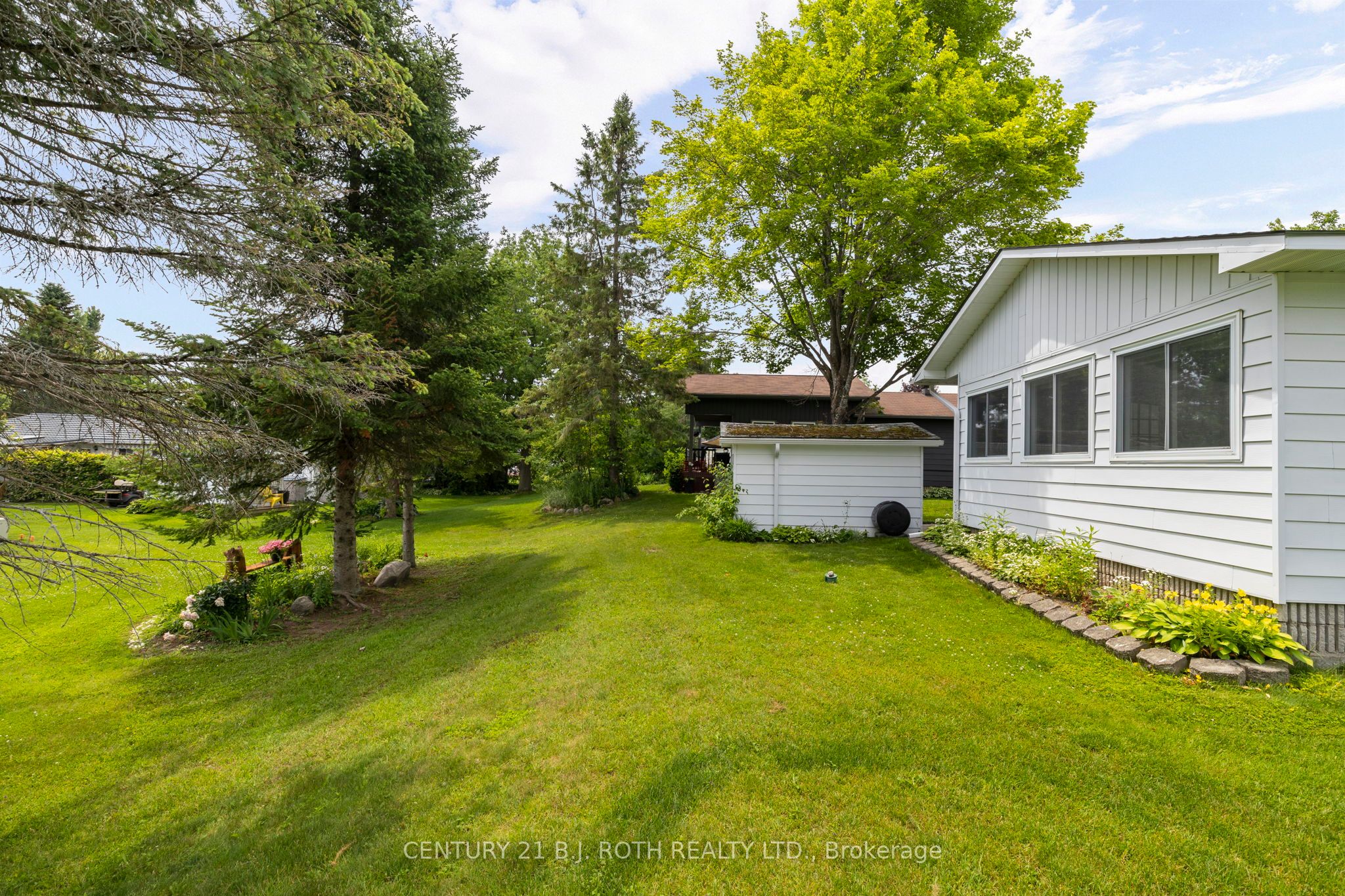 19 Maple Crescent Property Photo 11