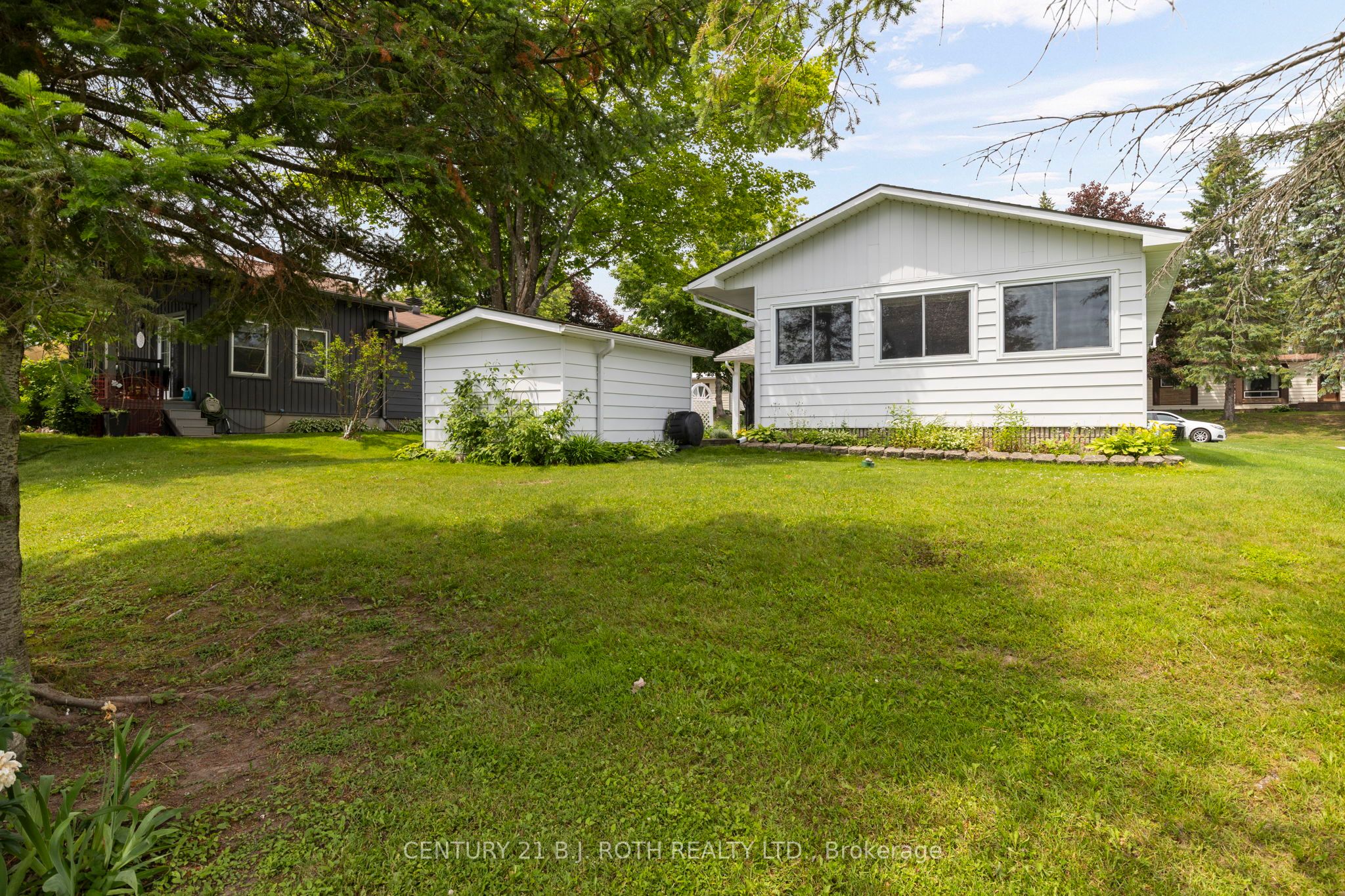 19 Maple Crescent Property Photo 12