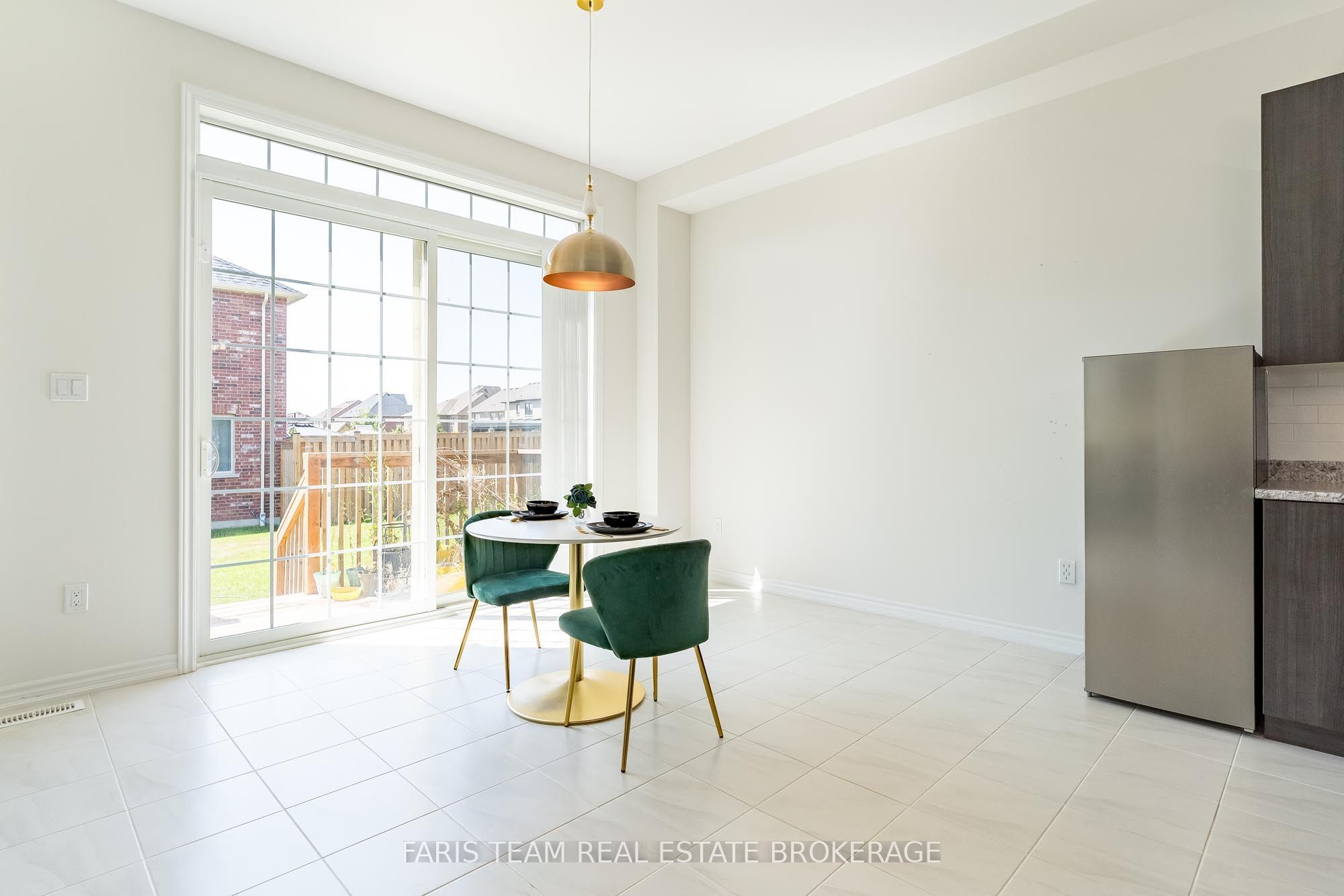 12 Thompson Way Property Photo 11