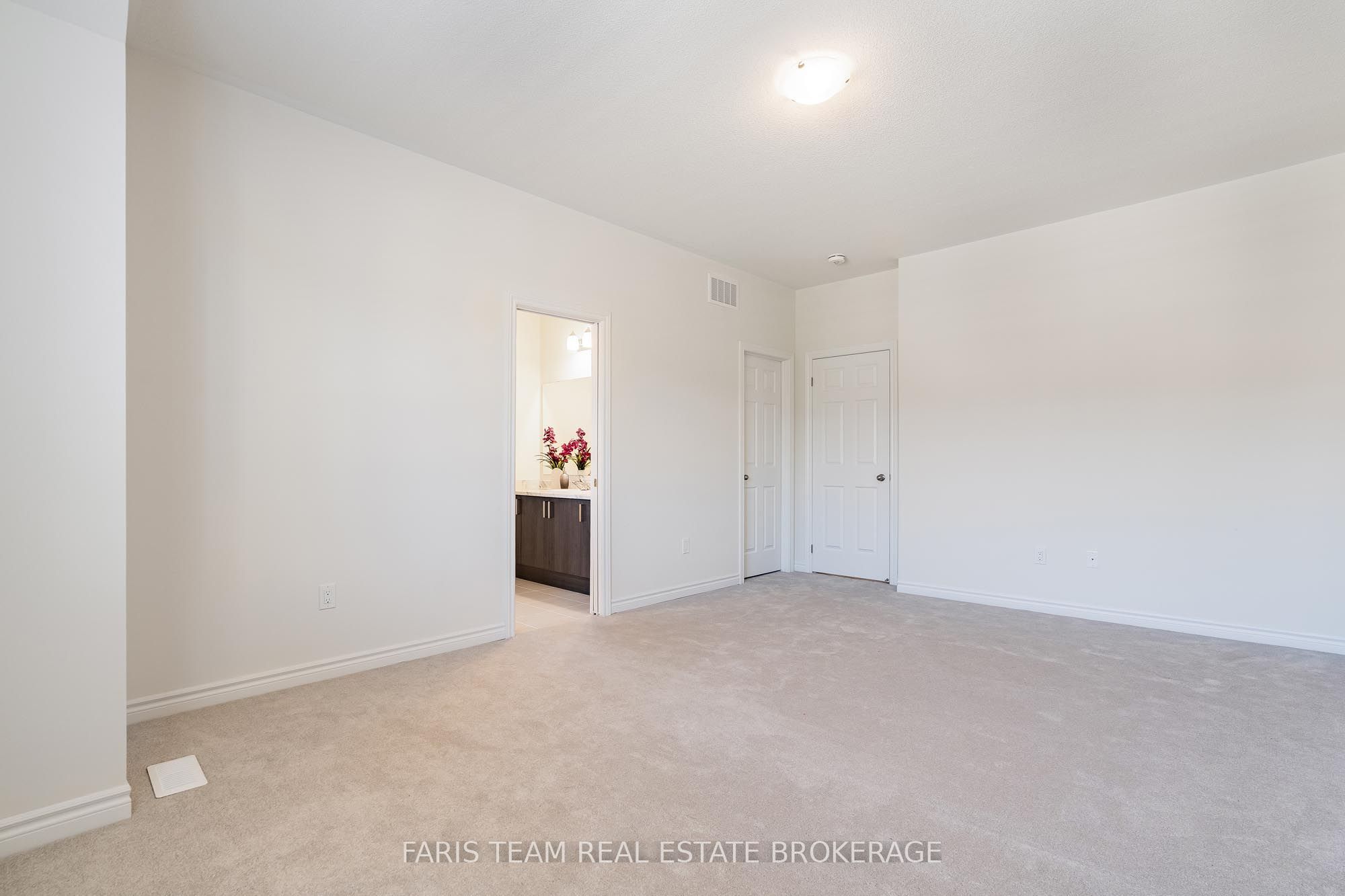 12 Thompson Way Property Photo 37