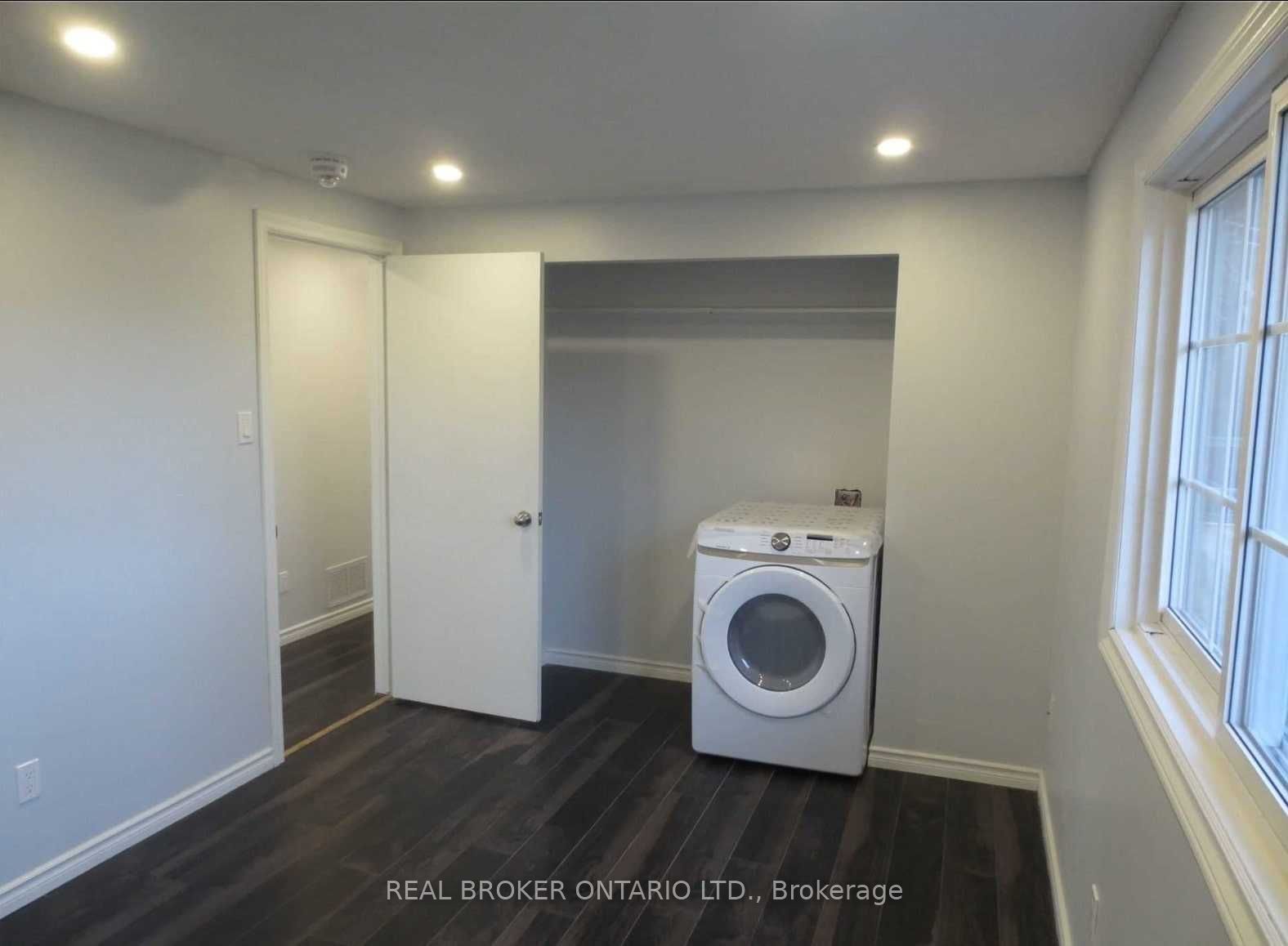 18 Chippawa Court Upper Property Photo 19