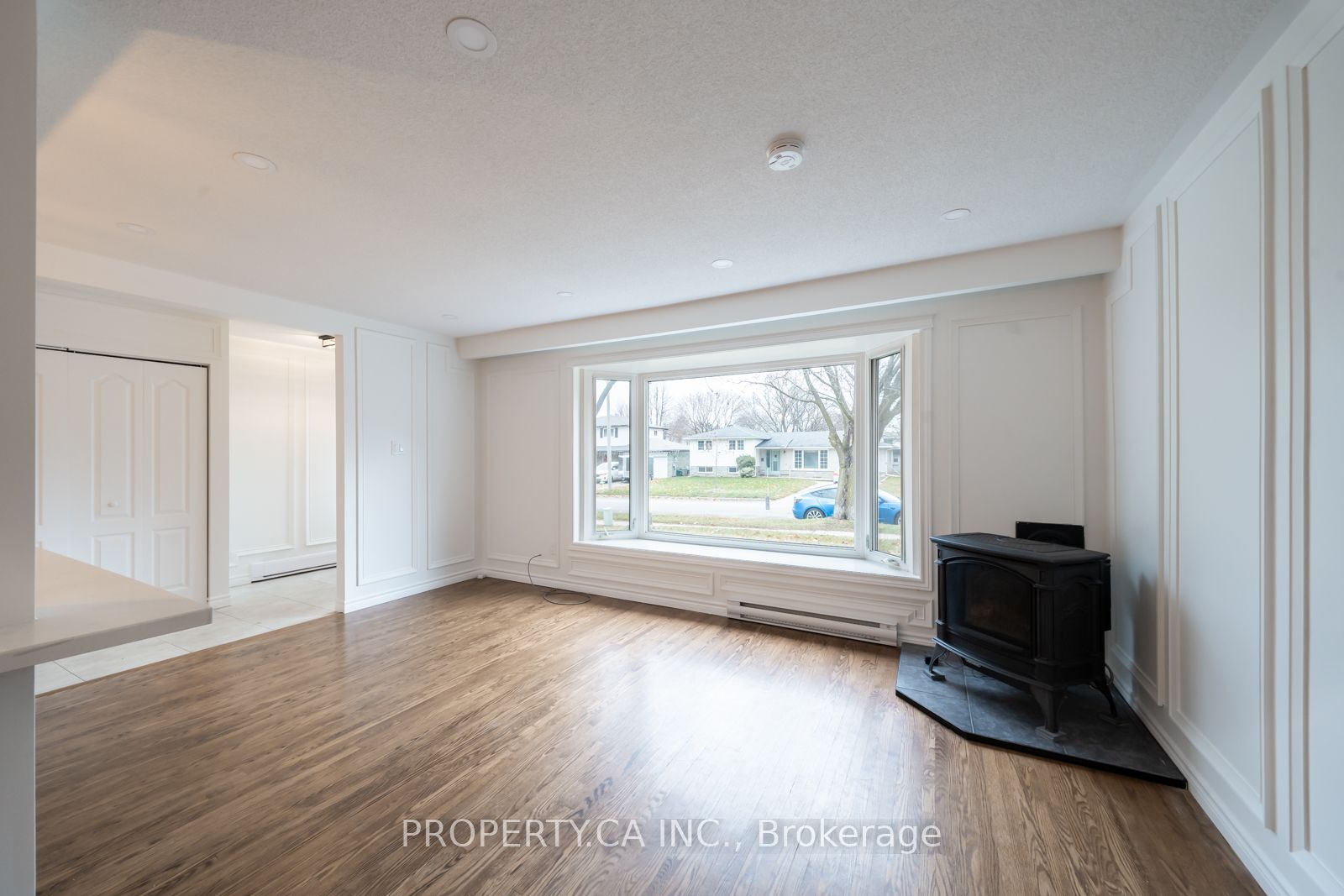 24 Thorncrest Road Property Photo 7