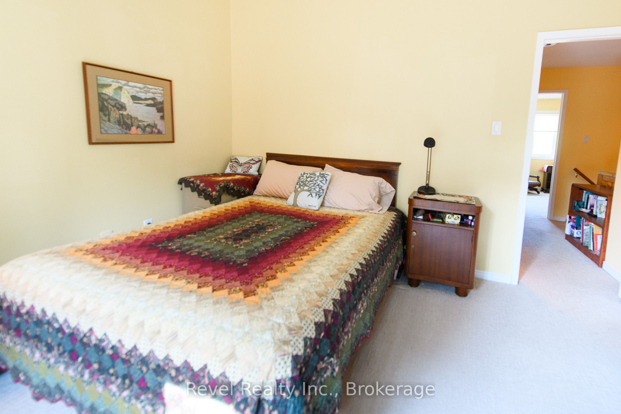 145 Fairway Crescent 51 Property Photo 6