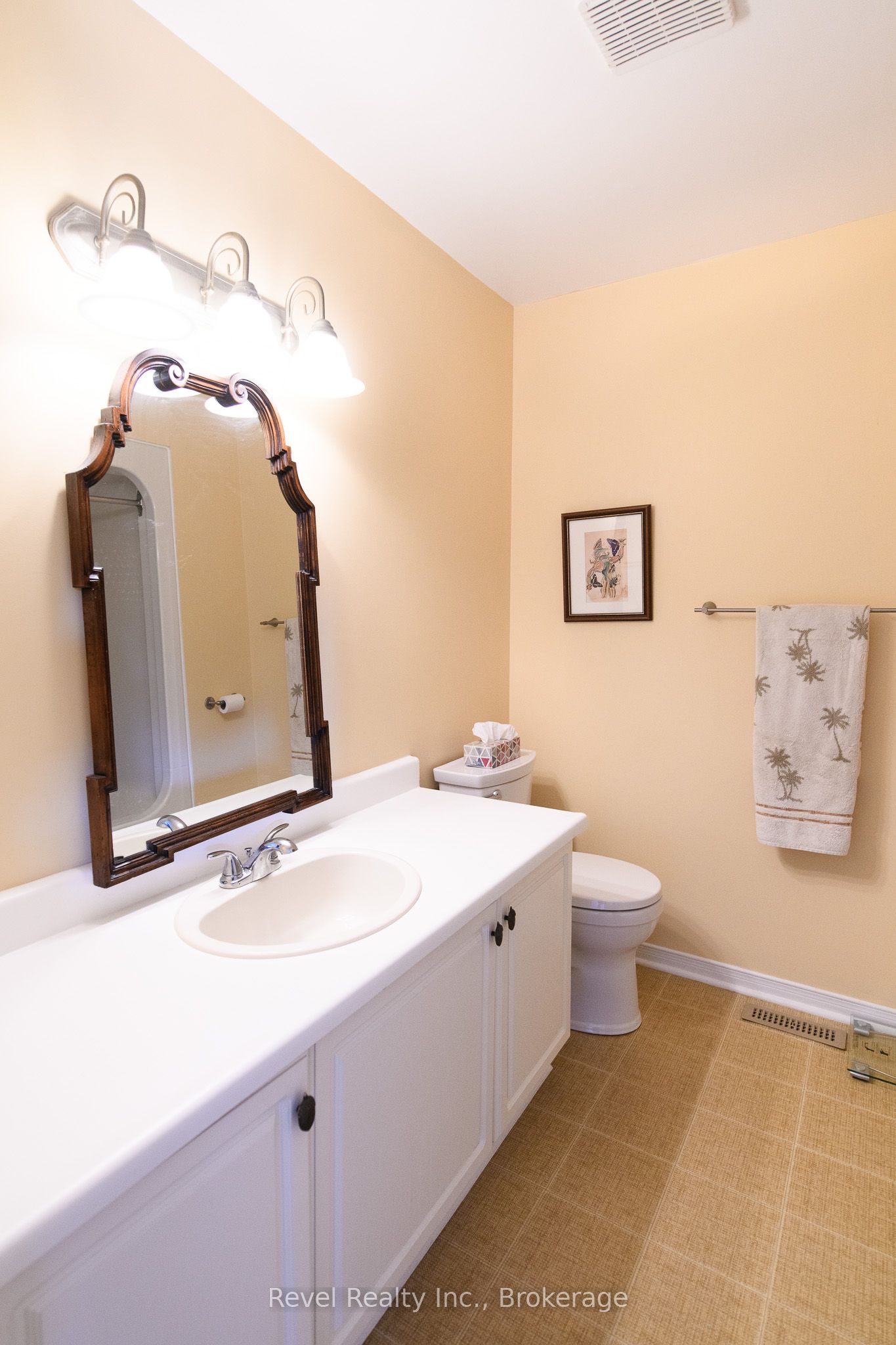 145 Fairway Crescent 51 Property Photo 8