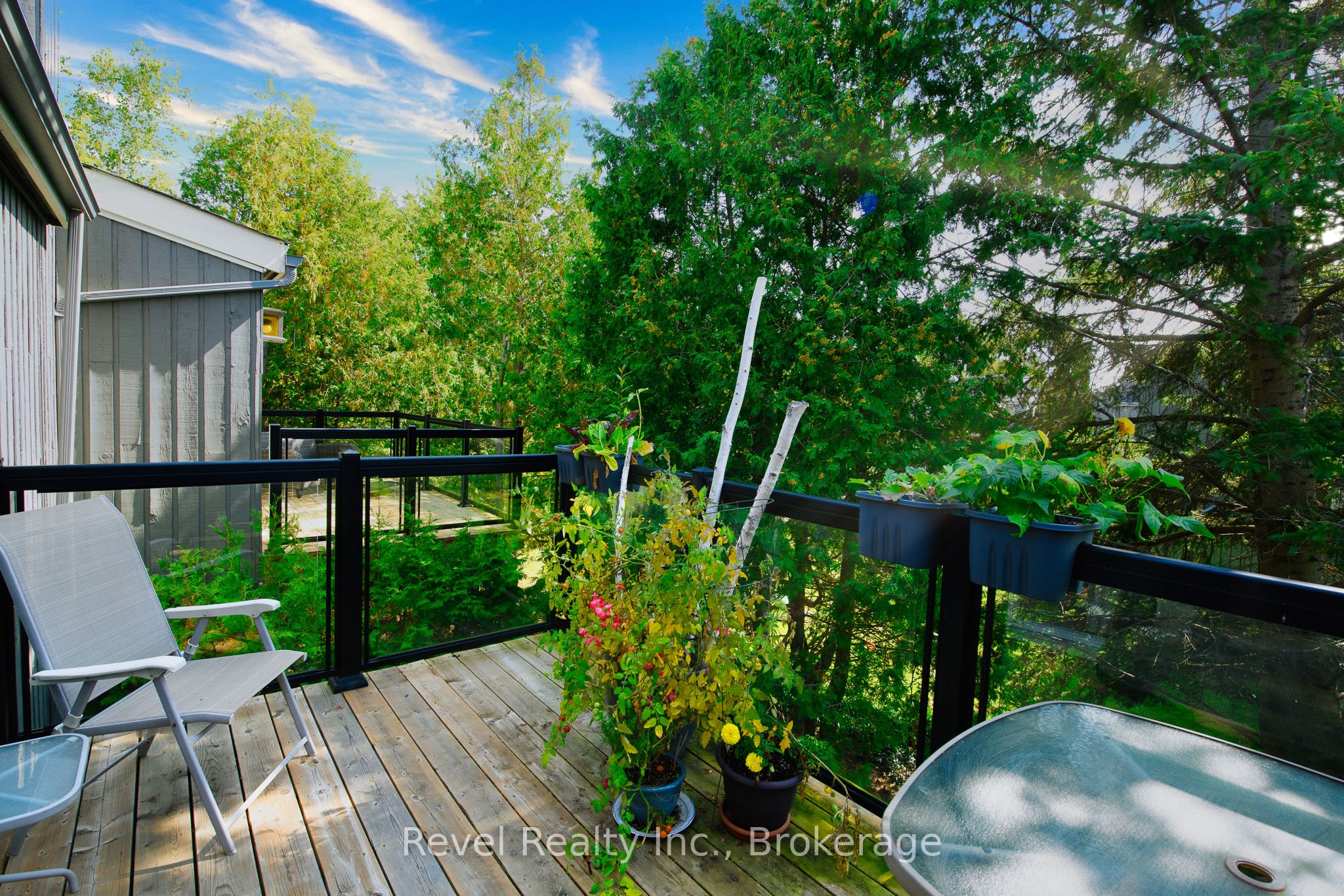 145 Fairway Crescent 51 Property Photo 10