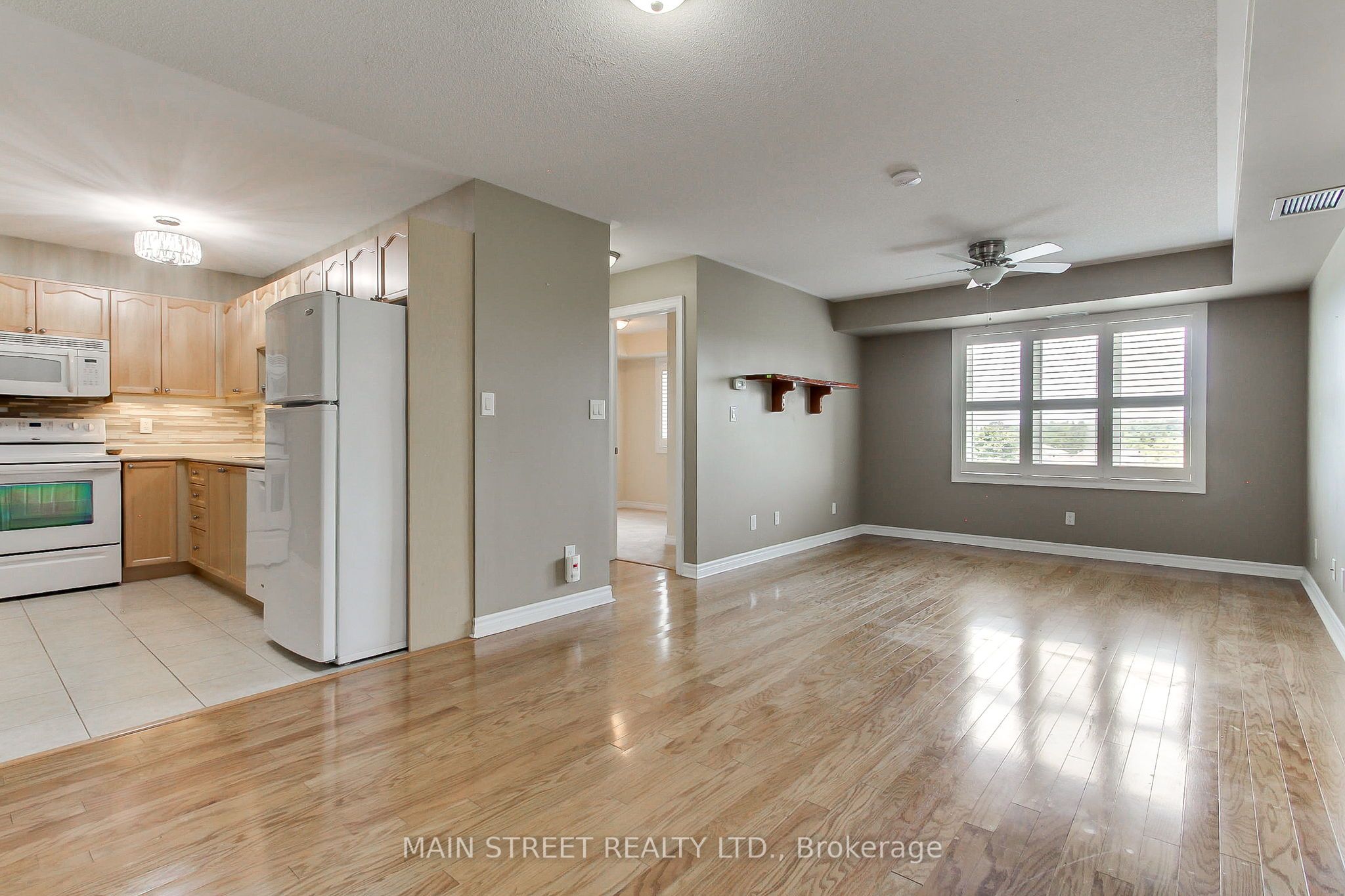500 Mapleview Drive W 305 Property Photo 1