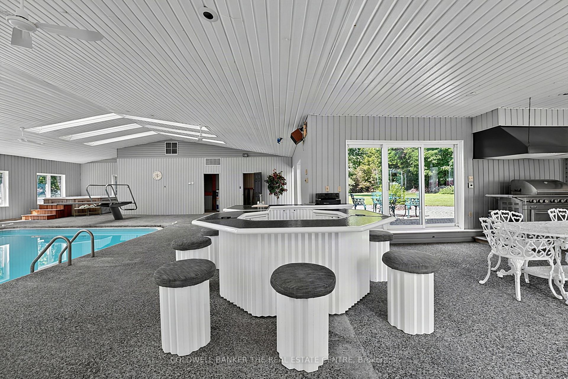 S13704340 Property Photo 15