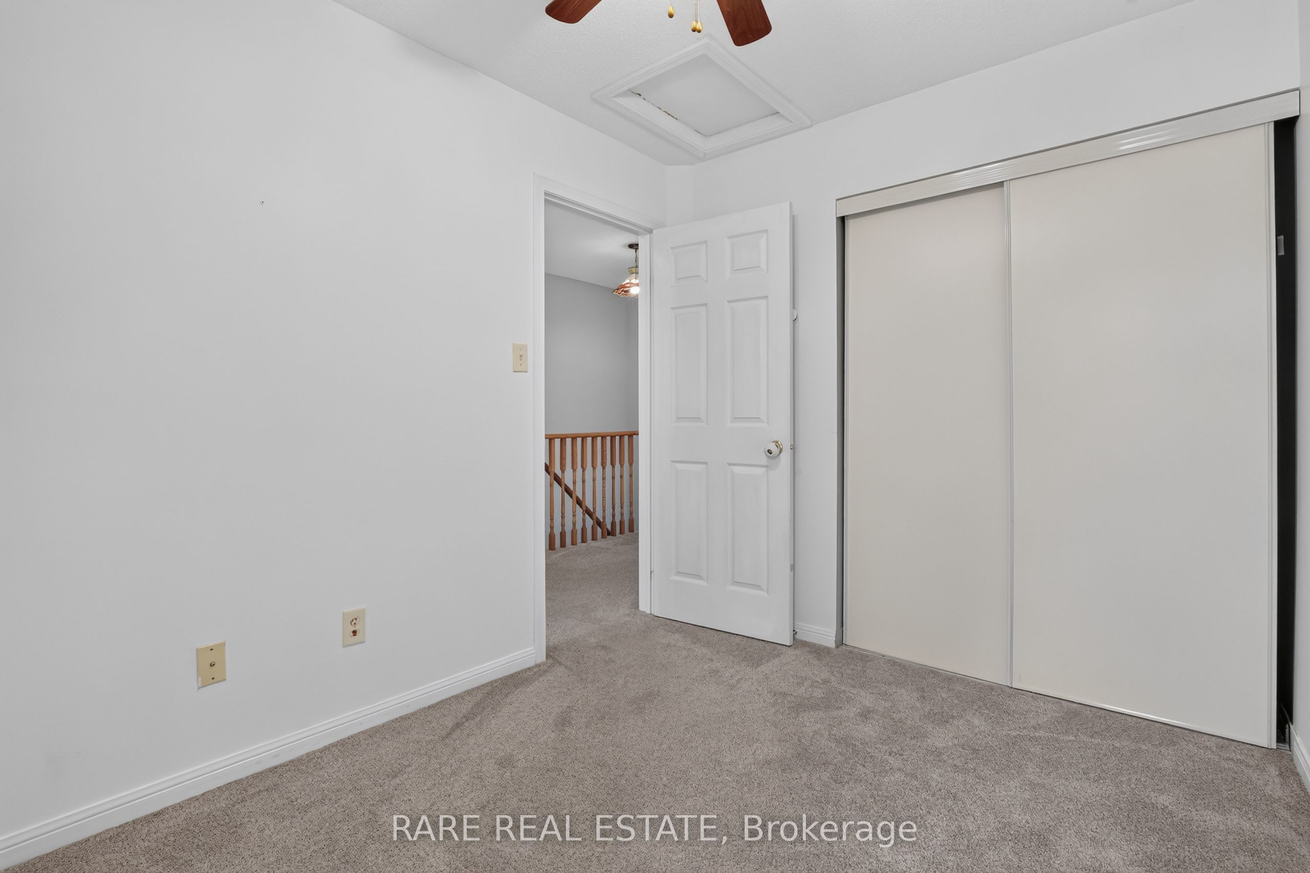 102 Hawthorne Crescent Property Photo 10