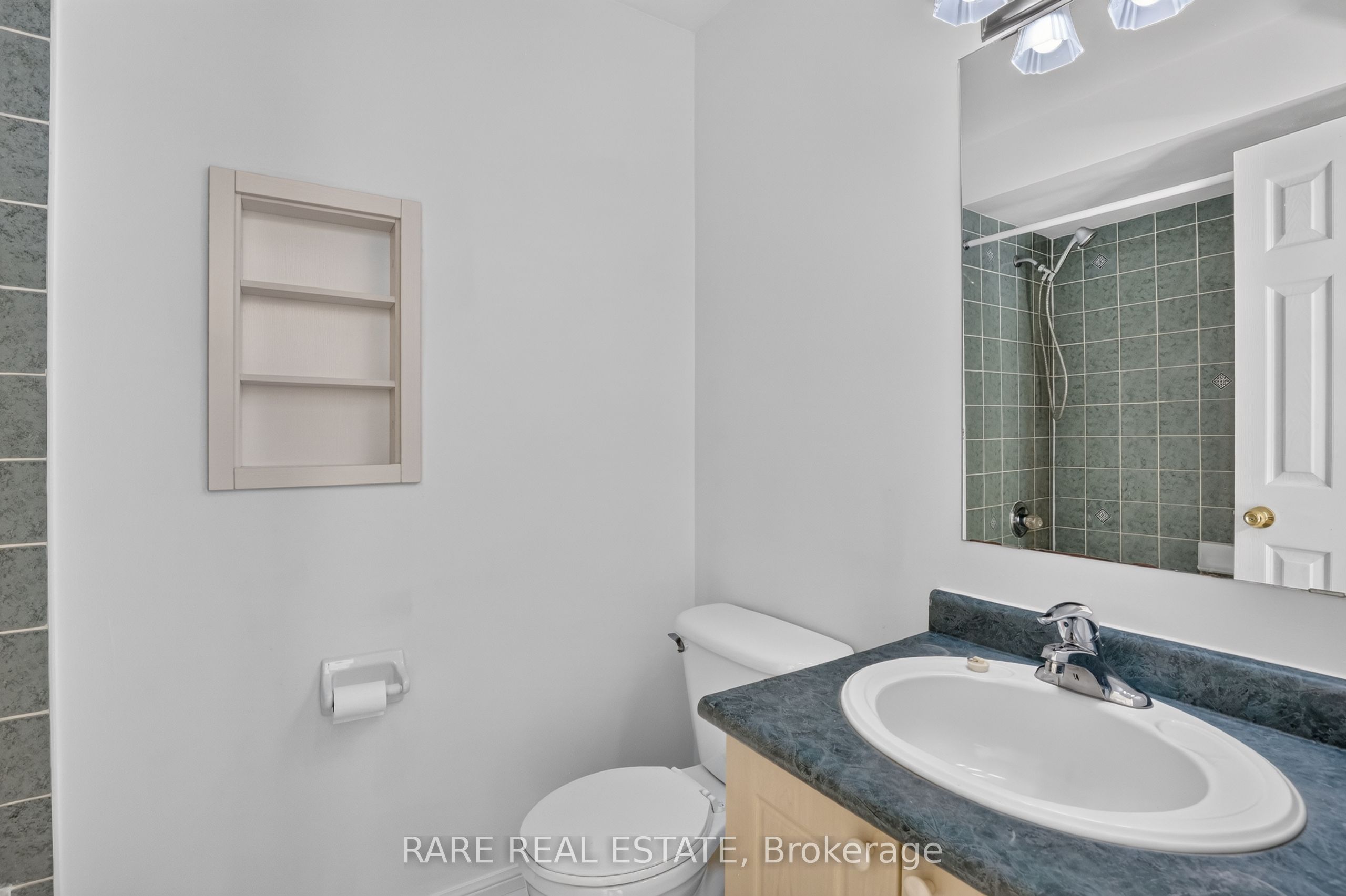 102 Hawthorne Crescent Property Photo 15