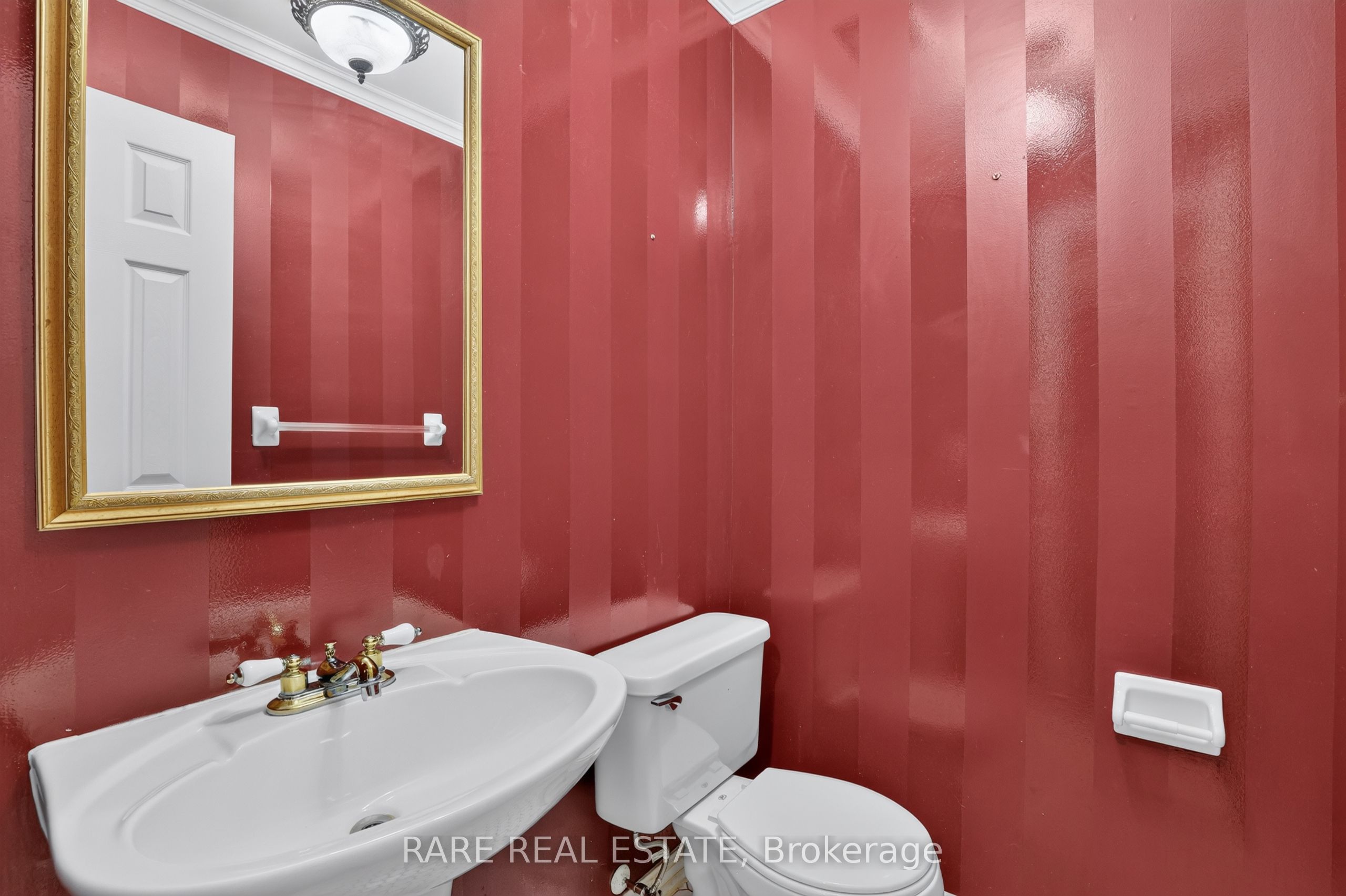102 Hawthorne Crescent Property Photo 20