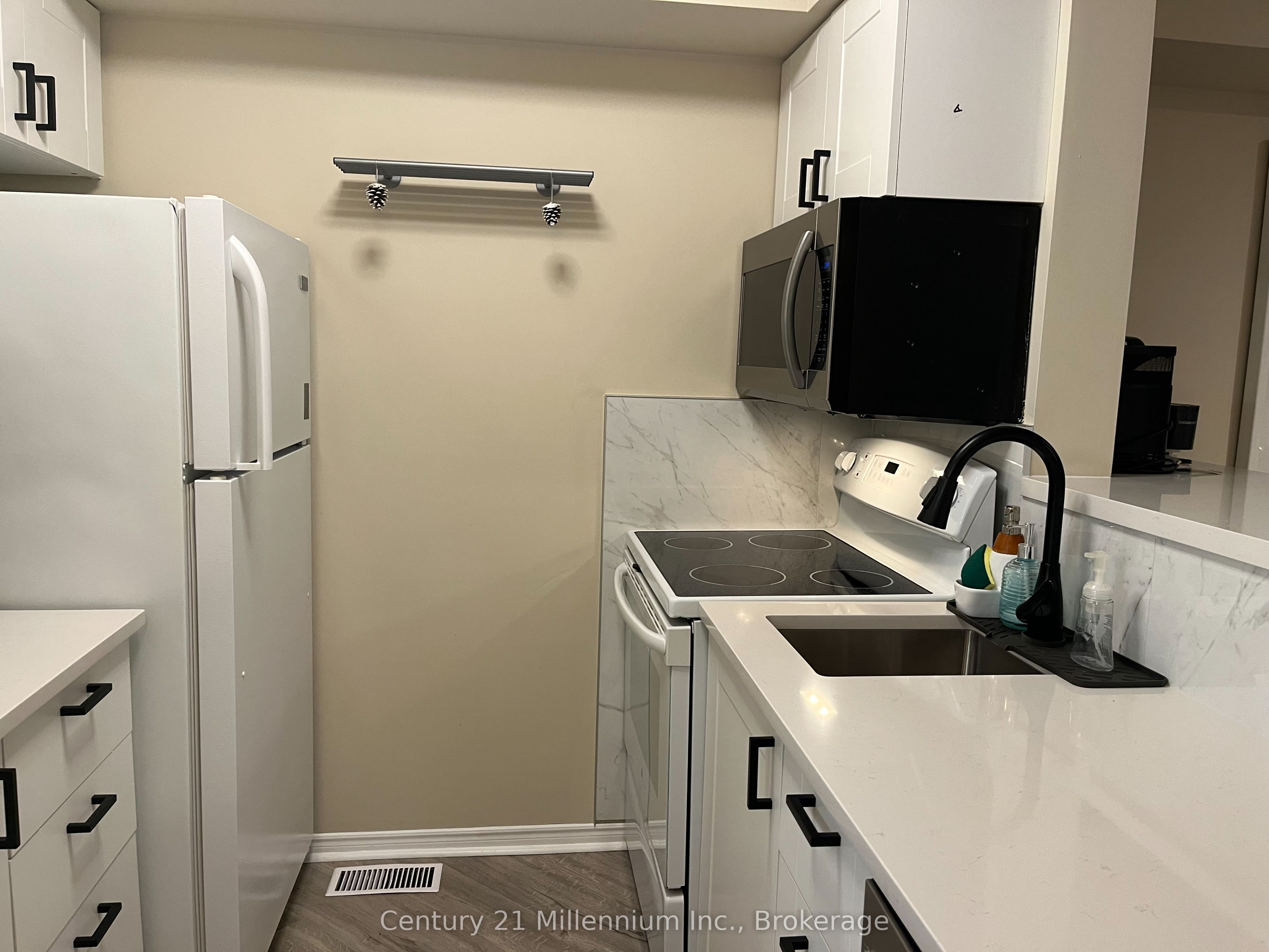 706 Johnston Park Avenue Property Photo 6