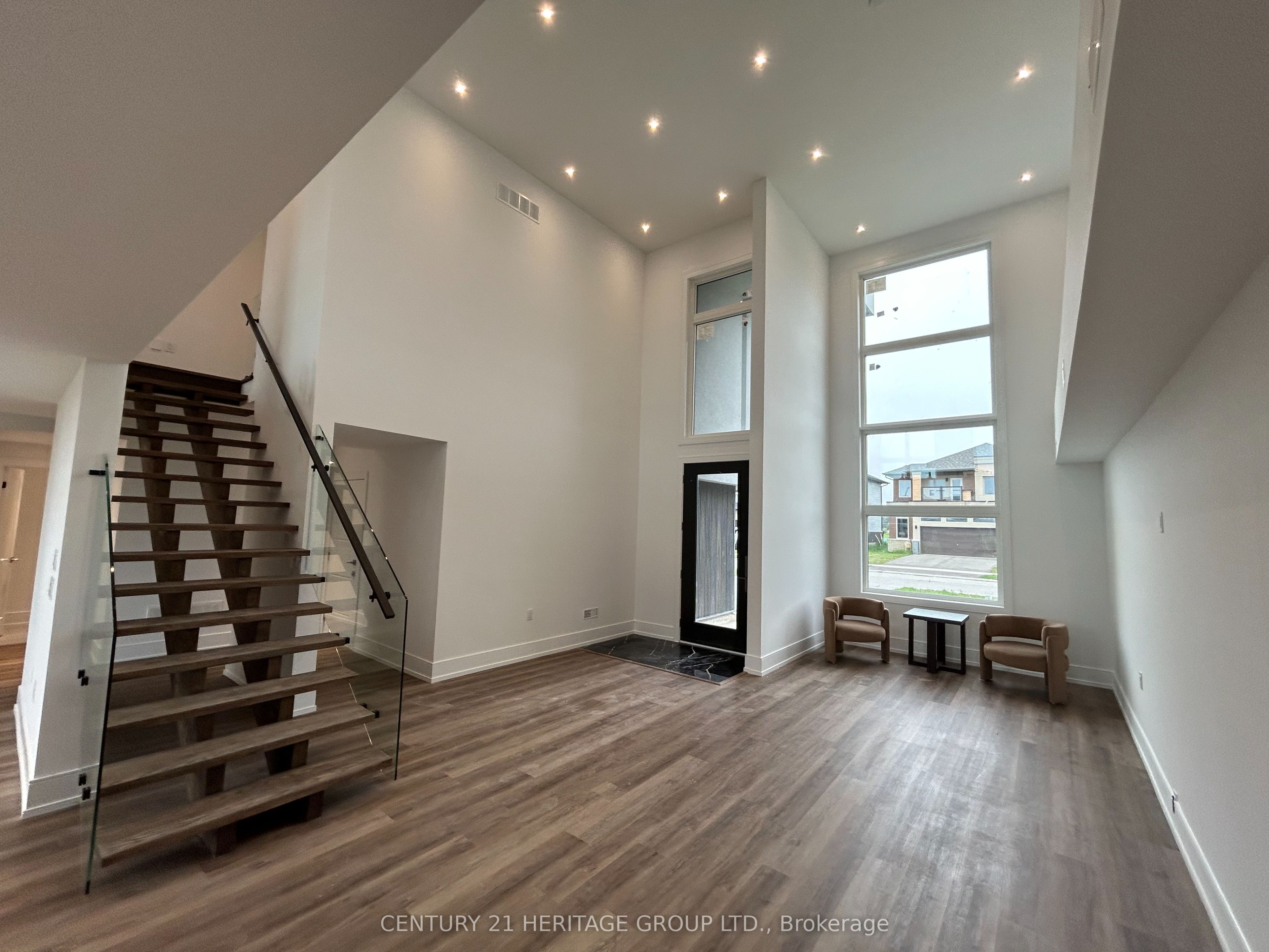3714 Quayside Drive Property Photo 4