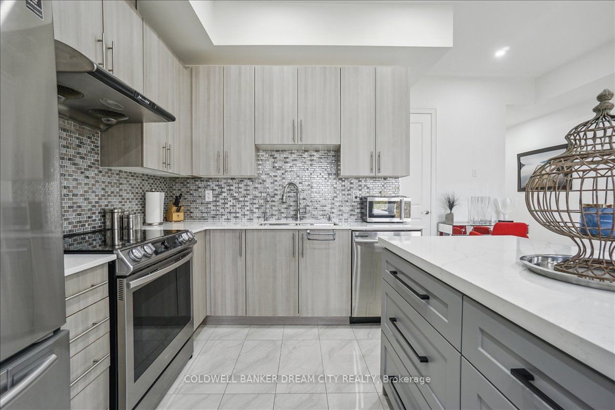 764 River Road E 111 Property Photo 10