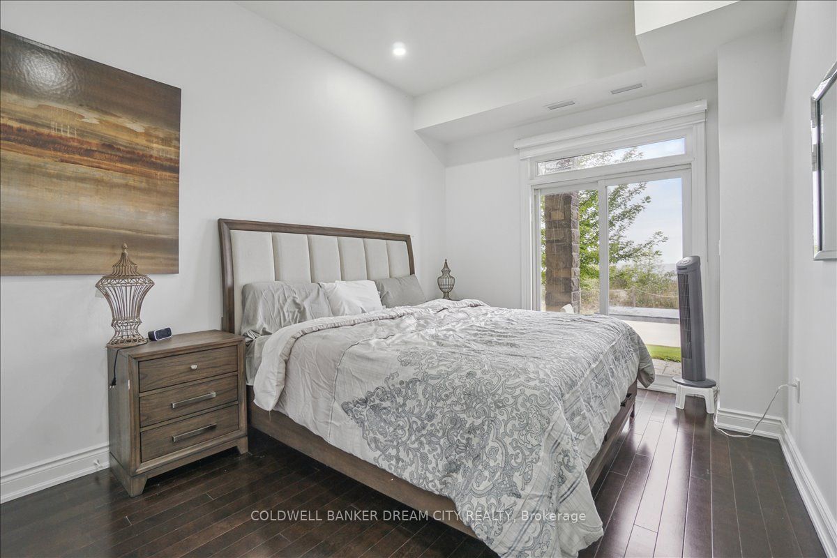 764 River Road E 111 Property Photo 17