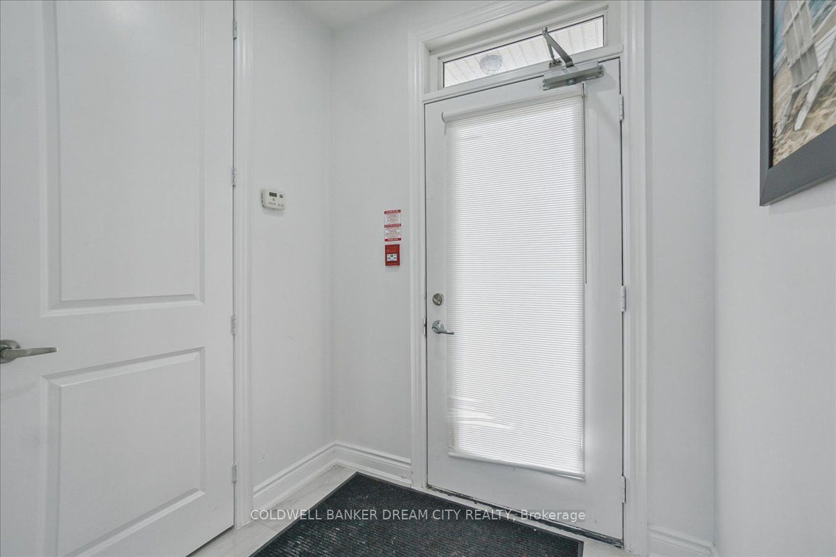 764 River Road E 111 Property Photo 19