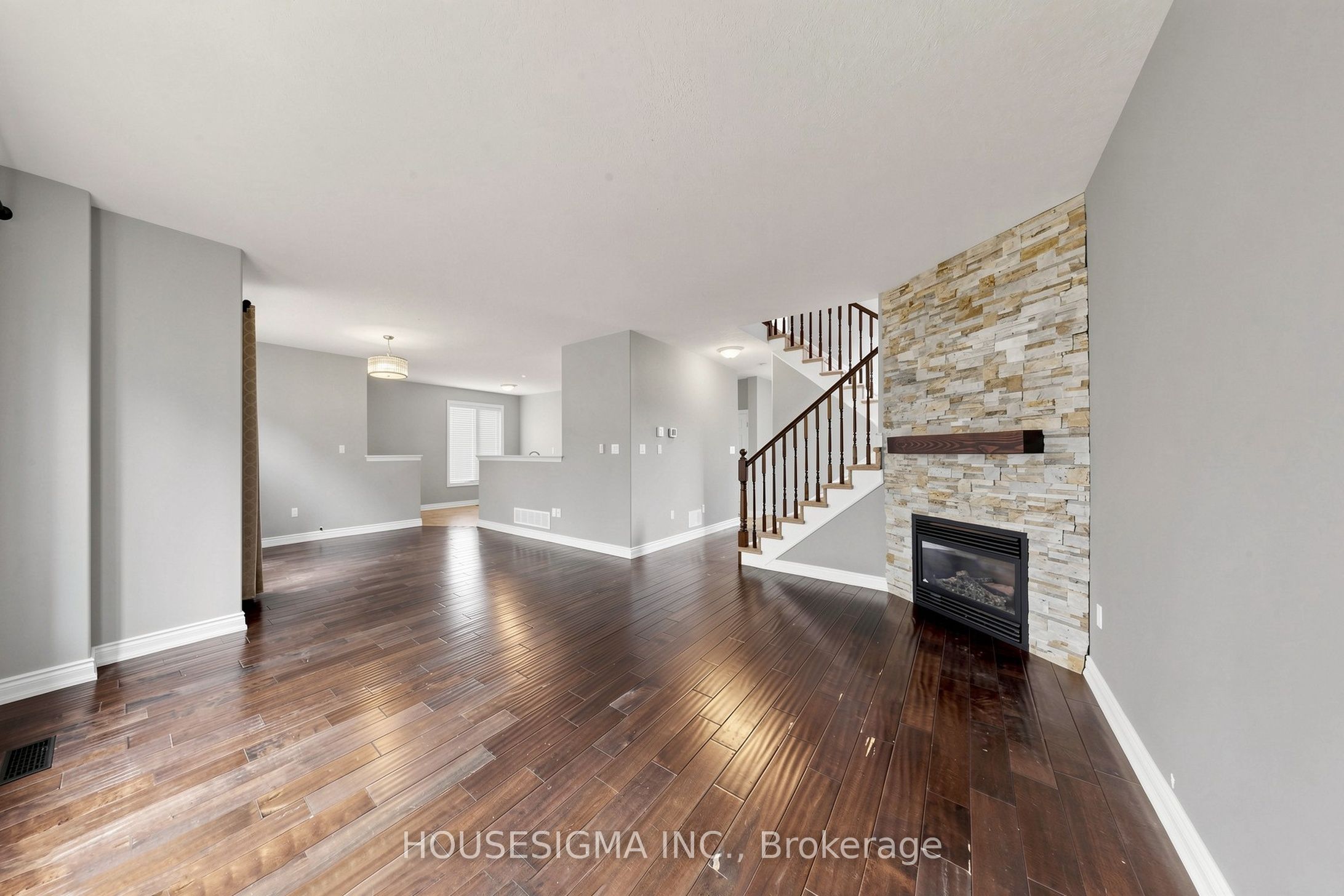 35 Auburn Court Property Photo 8