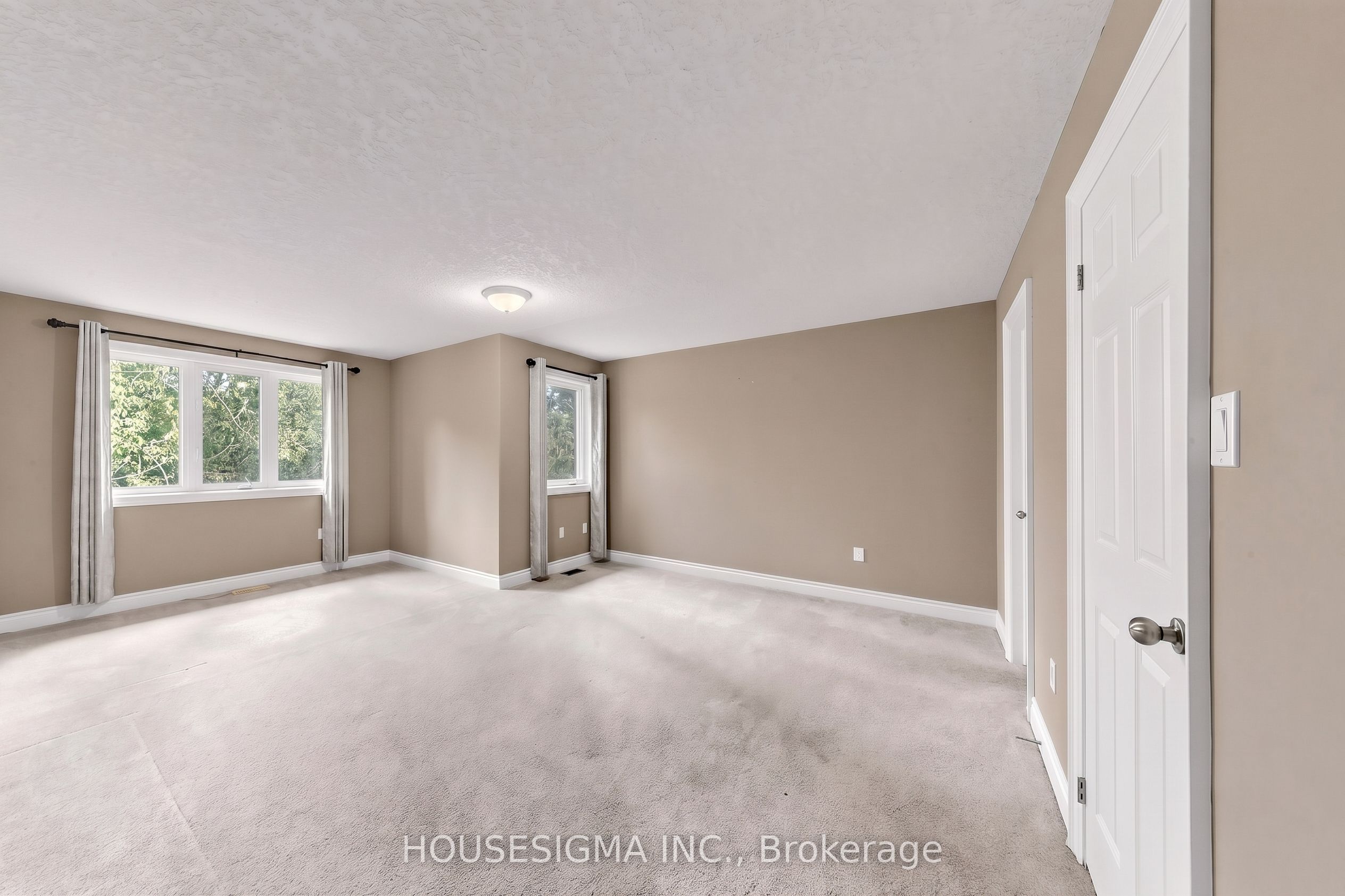 35 Auburn Court Property Photo 23