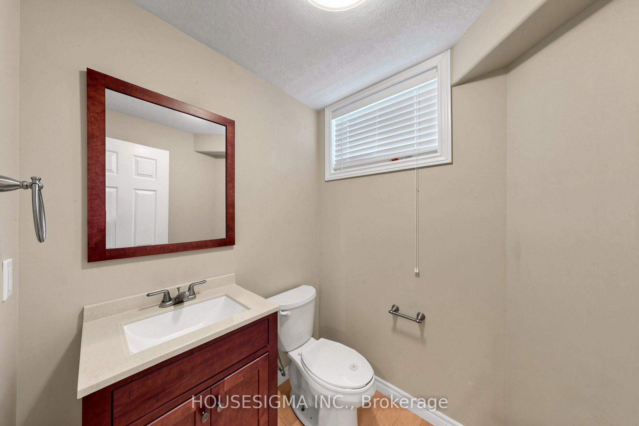 35 Auburn Court Property Photo 44