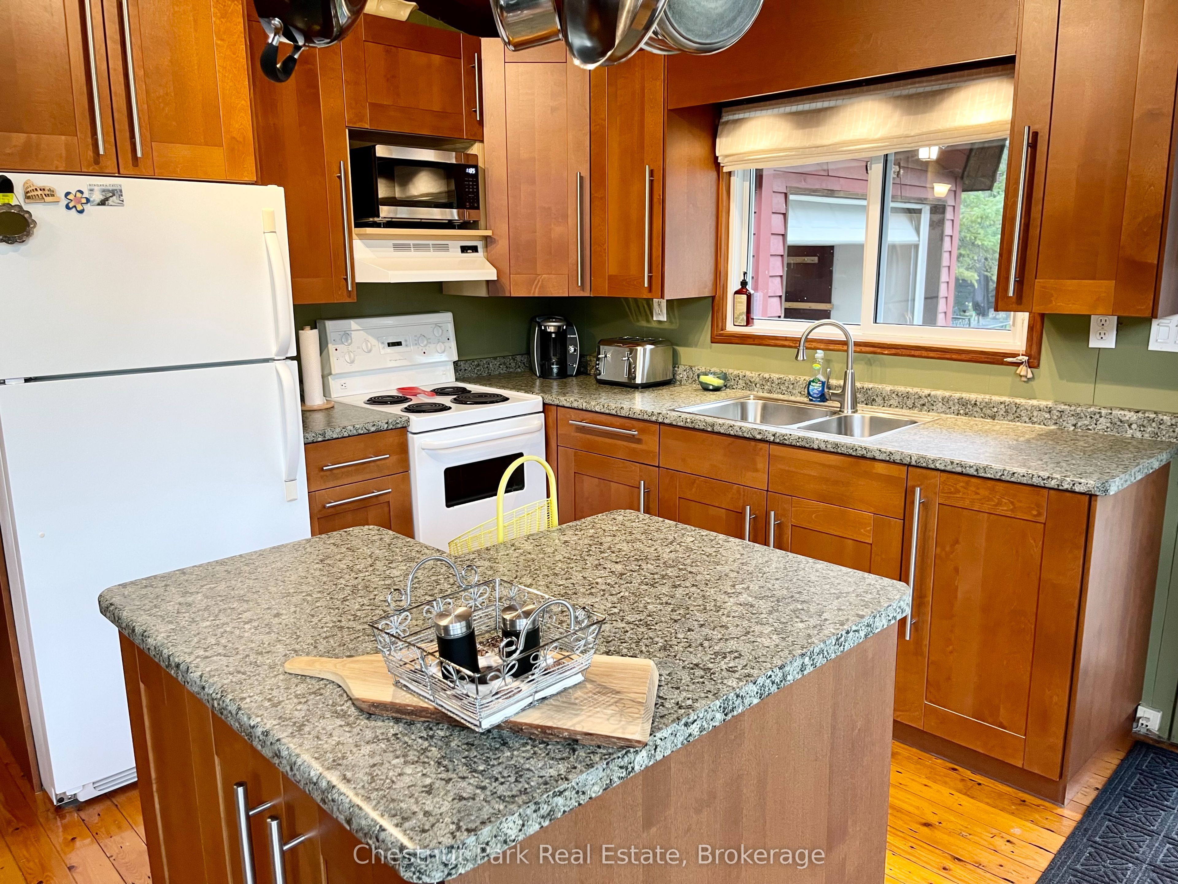 72 59th Street S Property Photo 10