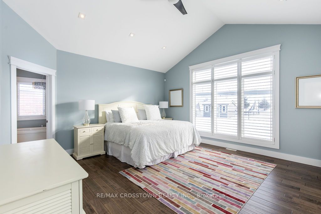 25 Mennill Drive Property Photo 17