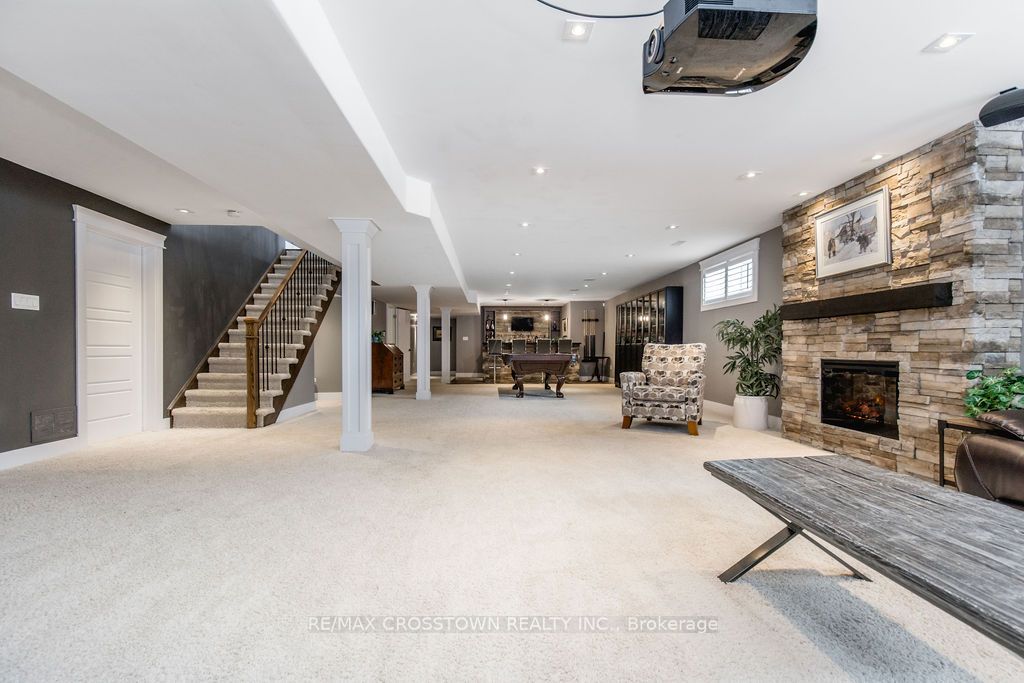 25 Mennill Drive Property Photo 28