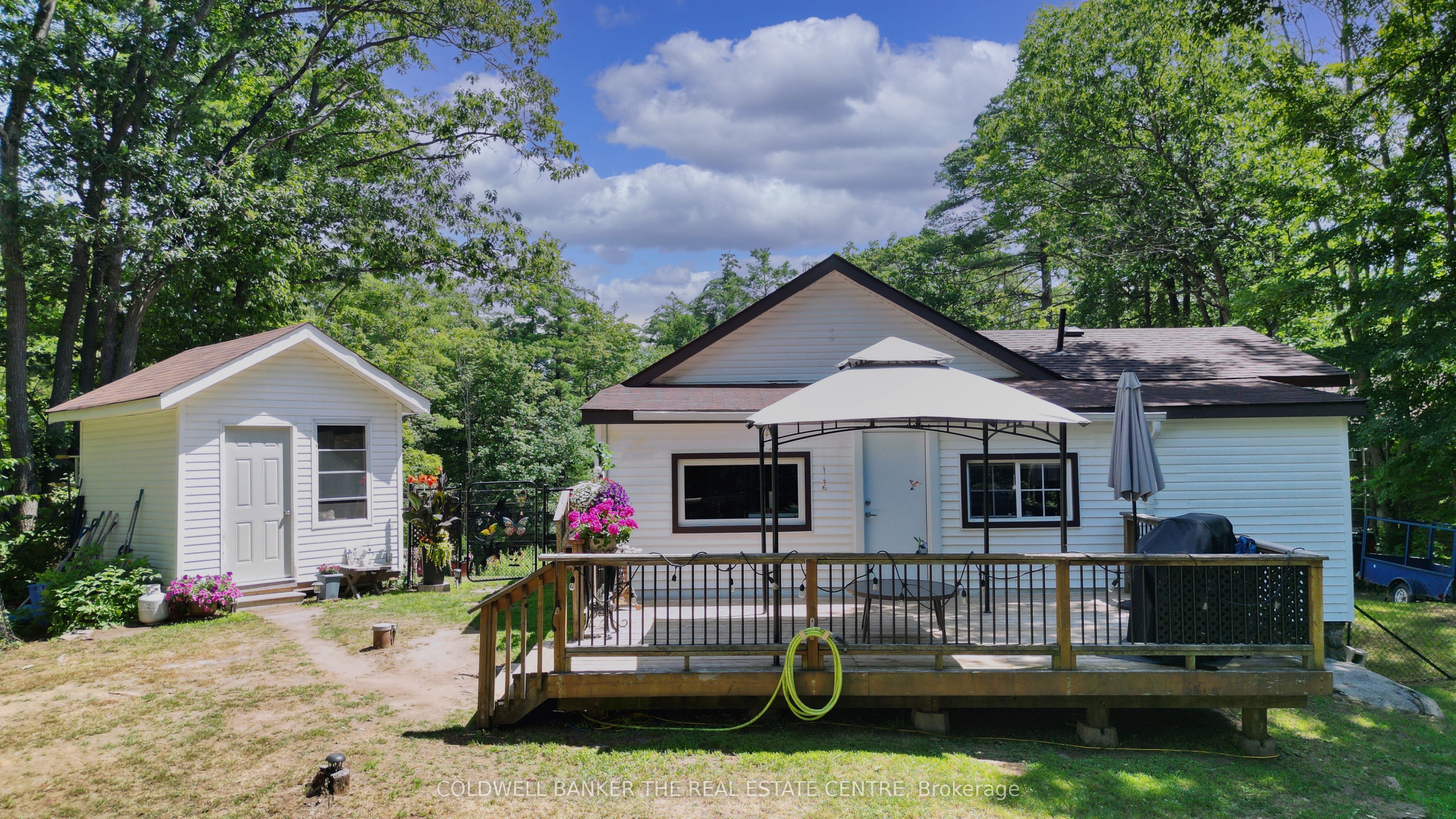 5594 Upper Big Chute Road Property Photo 3