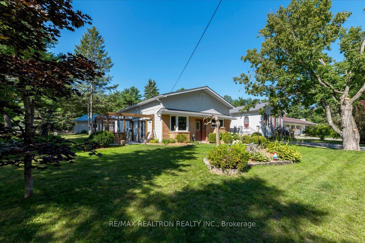 4090 Wainman Line Property Photo 1