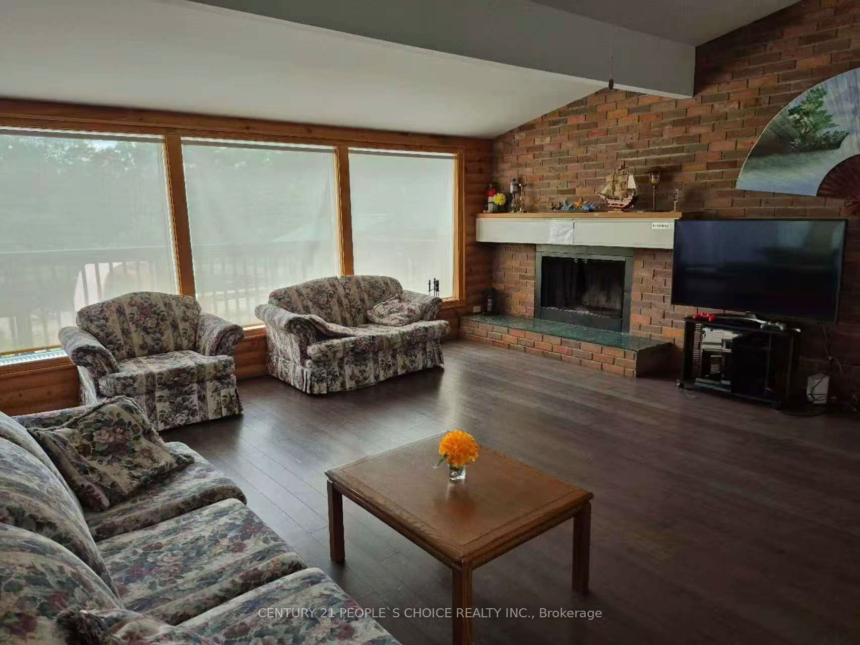 7696 South River Road Property Photo 10