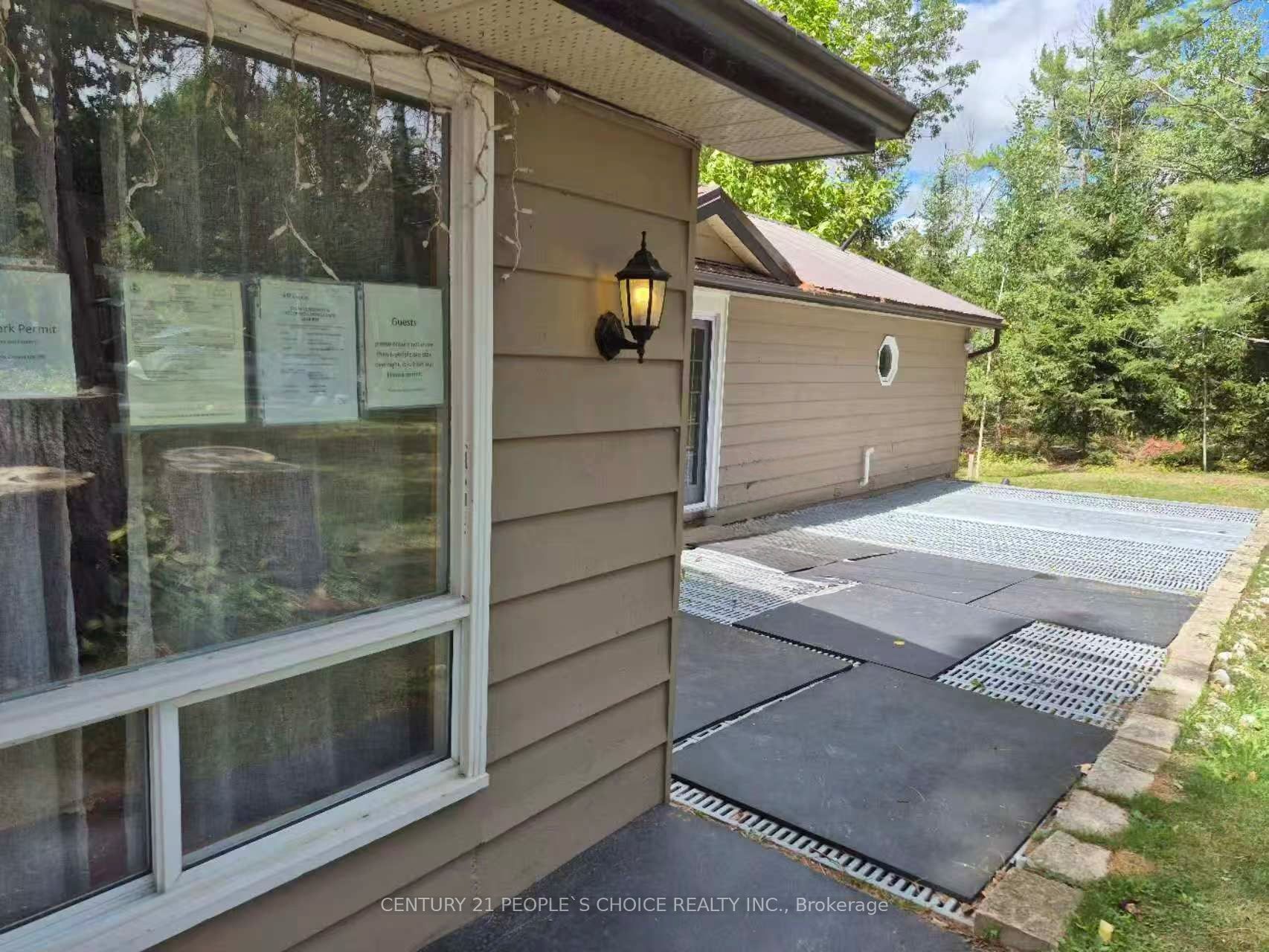 7696 South River Road Property Photo 17