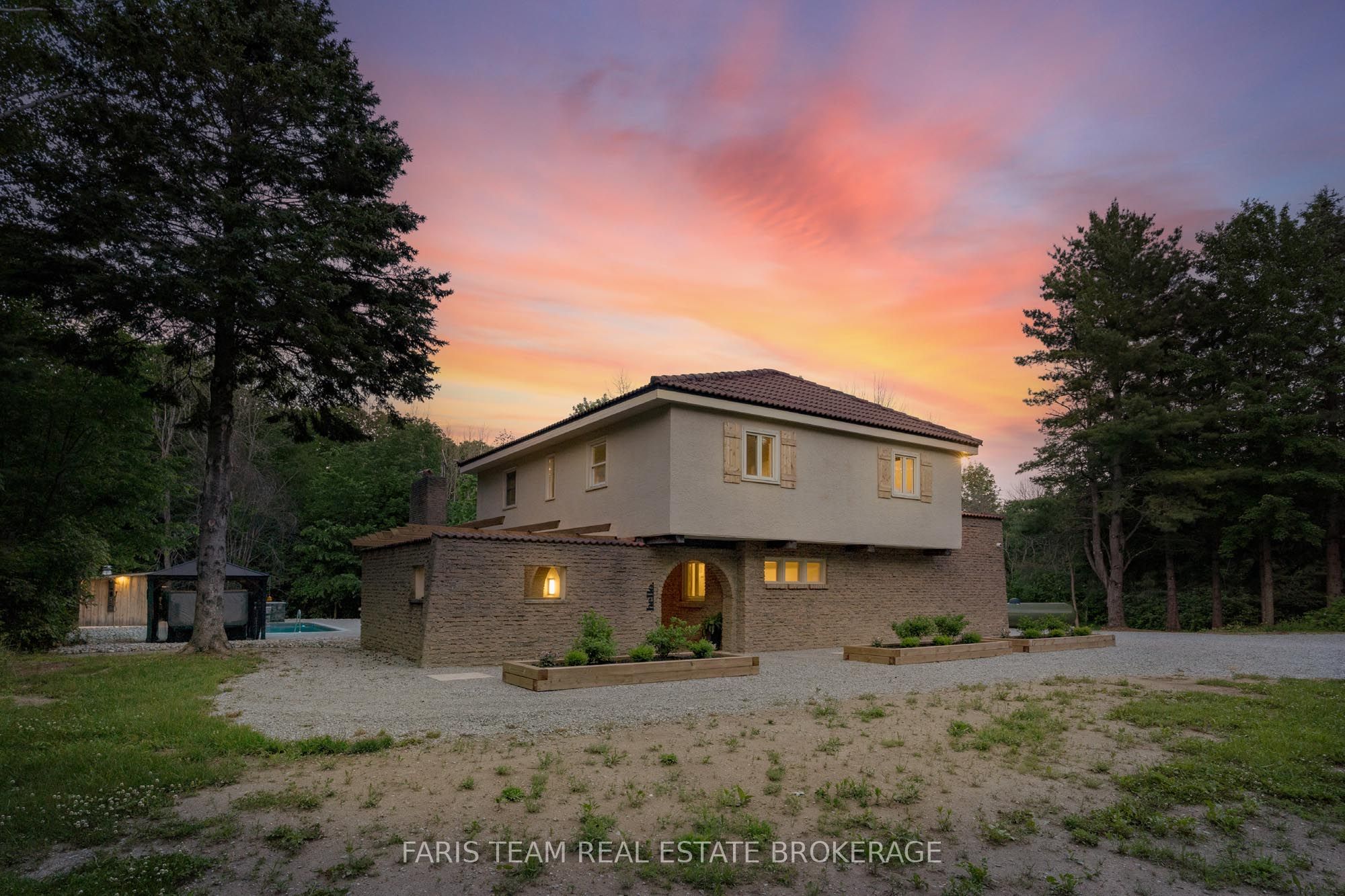 2087 Rumney Road Property Photo 2