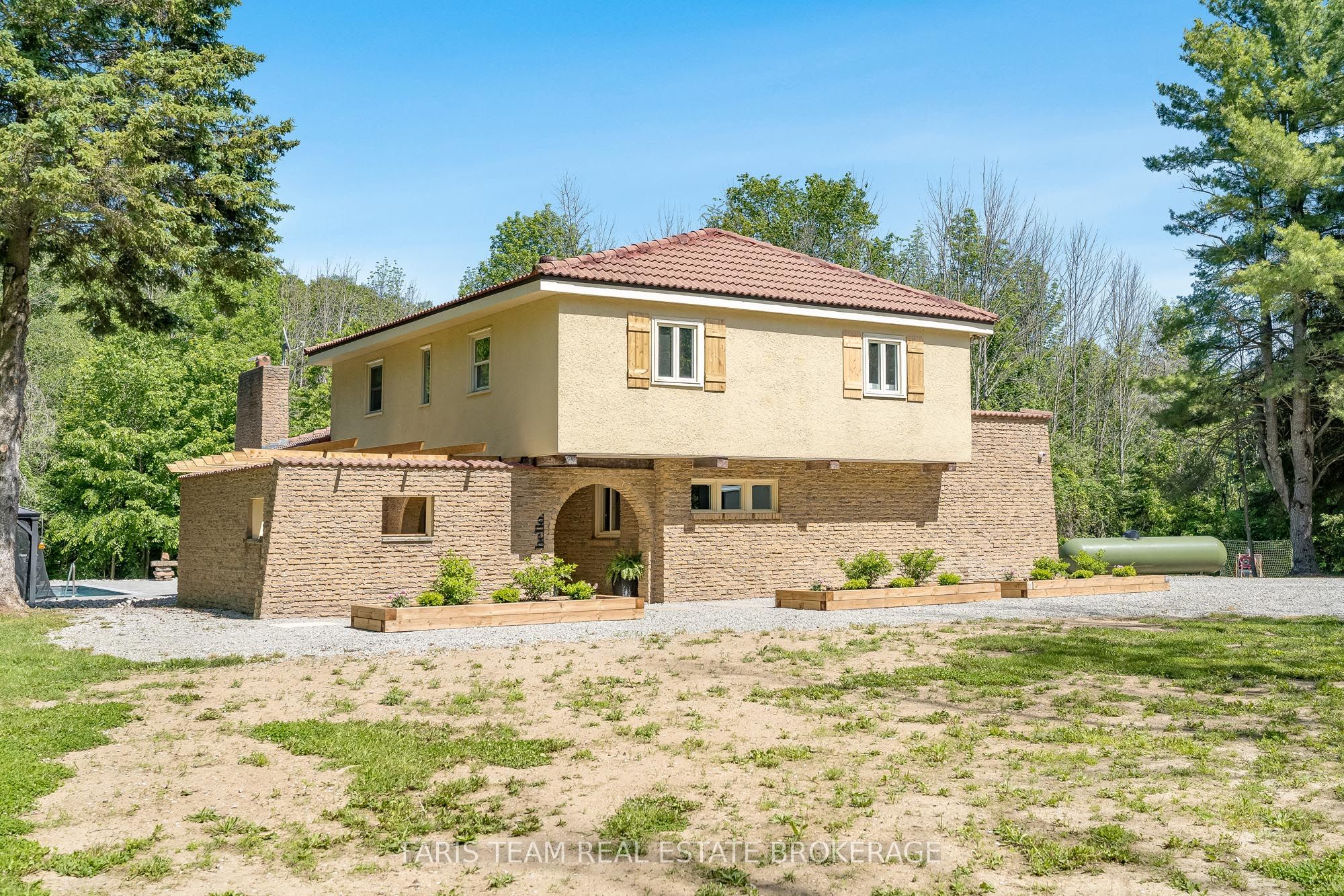 2087 Rumney Road Property Photo 5