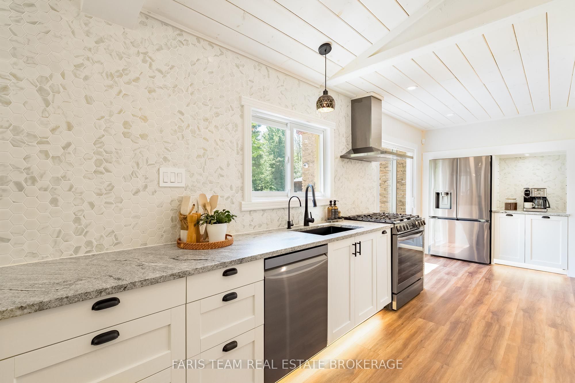 2087 Rumney Road Property Photo 14