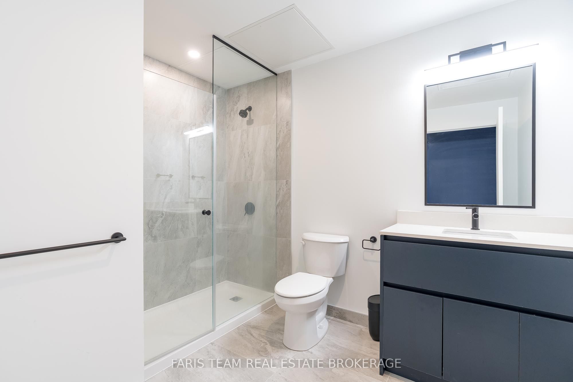 31 Huron Street 413 Property Photo 42