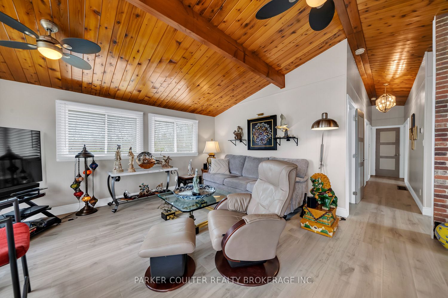 2238 Lakeshore Road E Property Photo 8