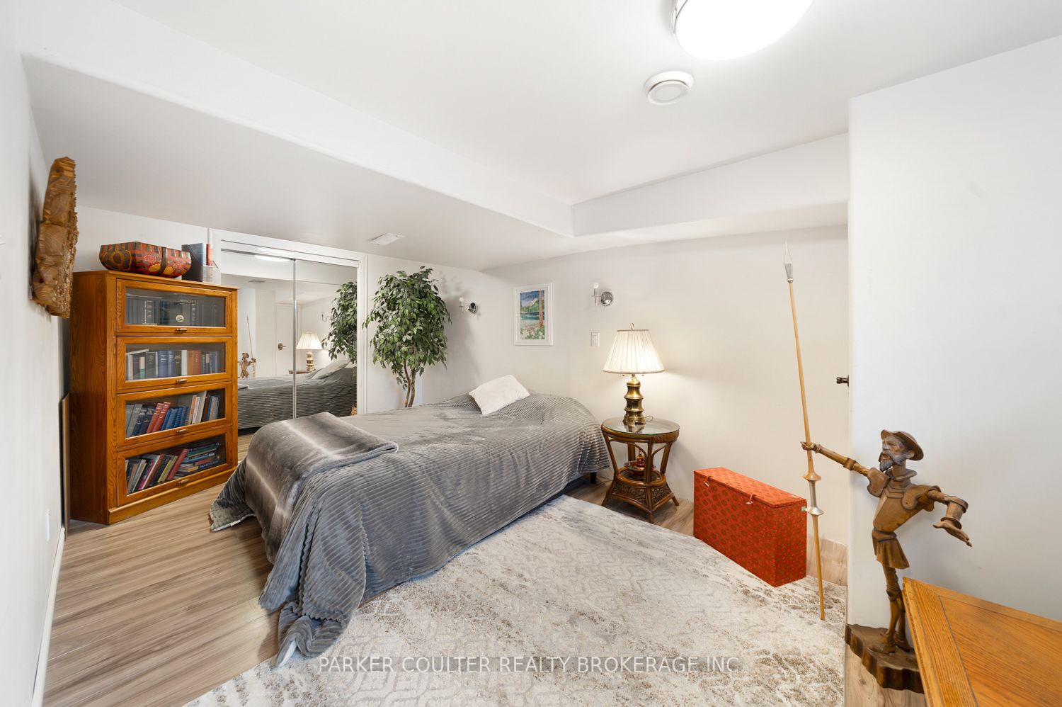 2238 Lakeshore Road E Property Photo 35