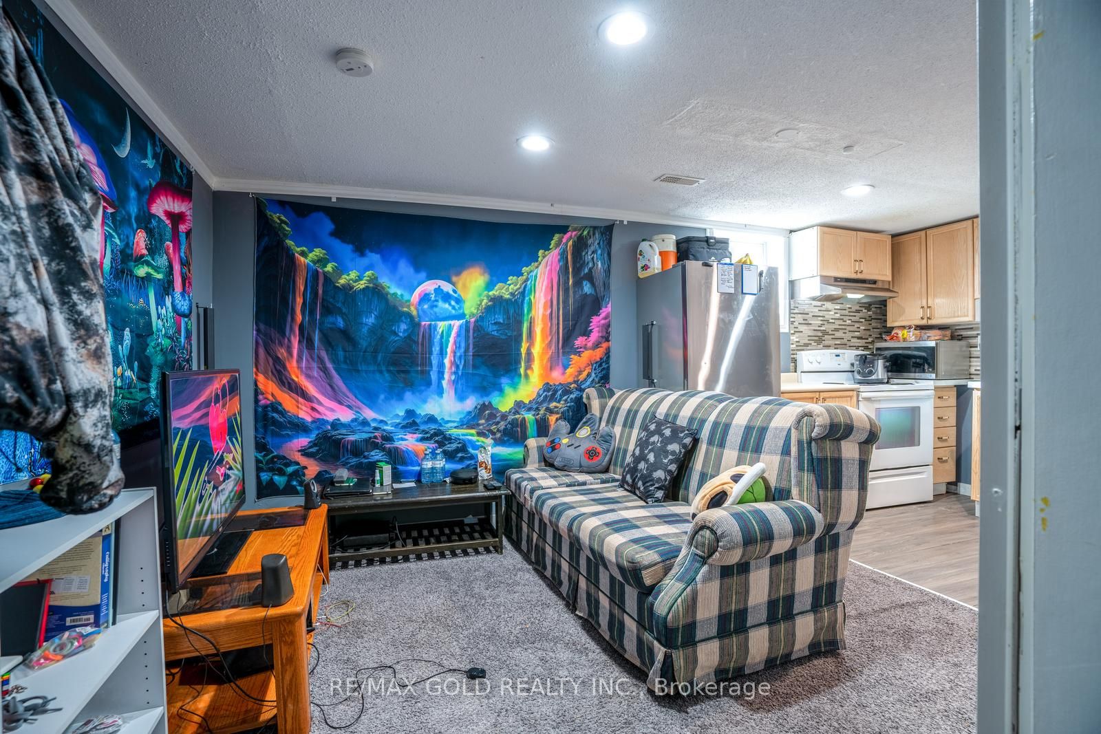 2 Kinzie Lane Property Photo 18