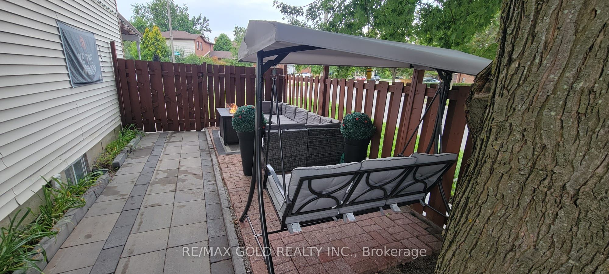 2 Kinzie Lane Property Photo 24