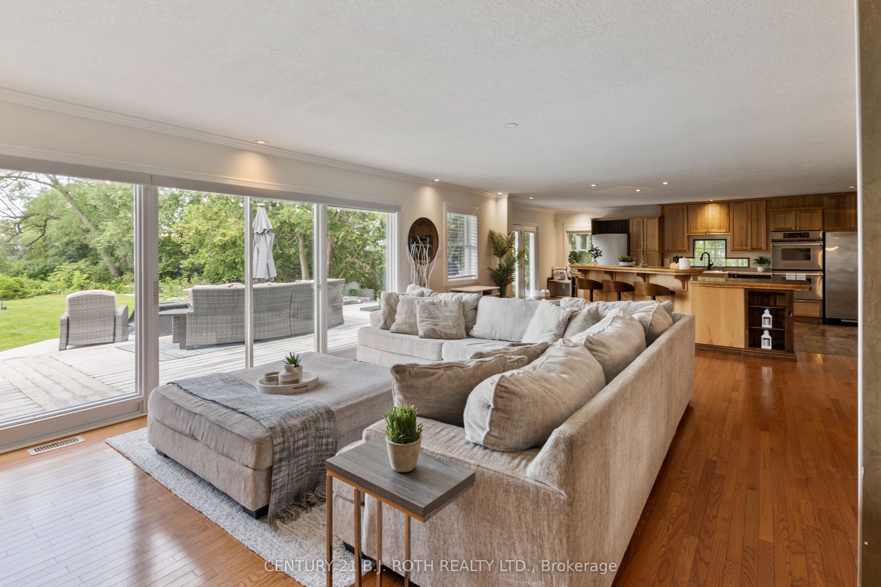 58 White Oaks Road Property Photo 16