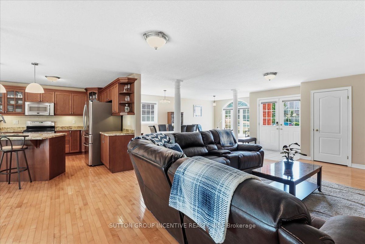 200 Cumming Drive Property Photo 11