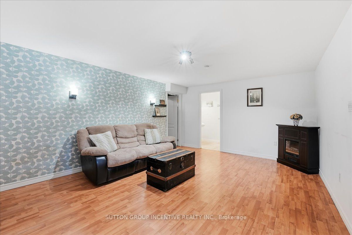 200 Cumming Drive Property Photo 34
