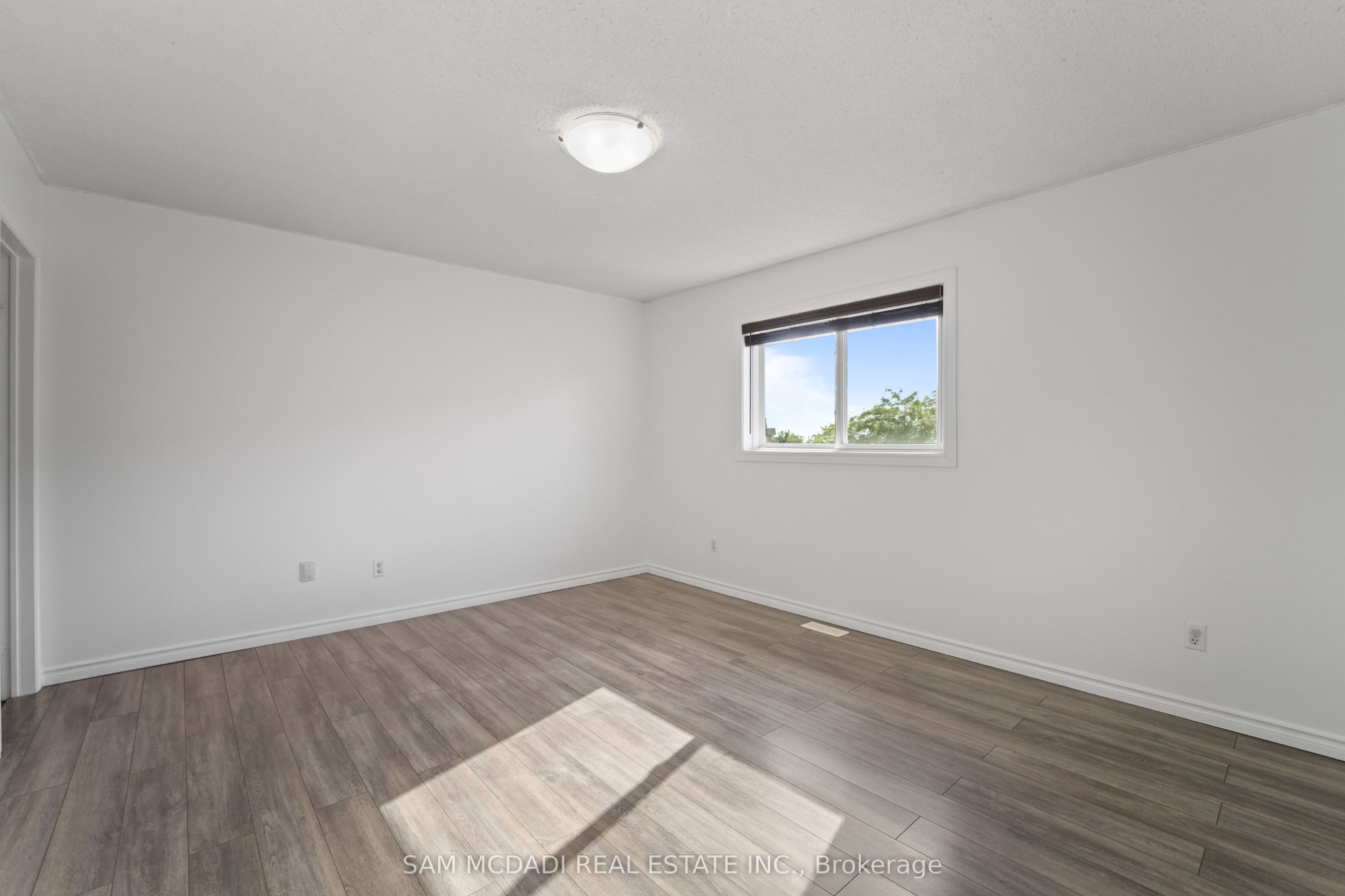 87 Rundle Crescent Property Photo 10