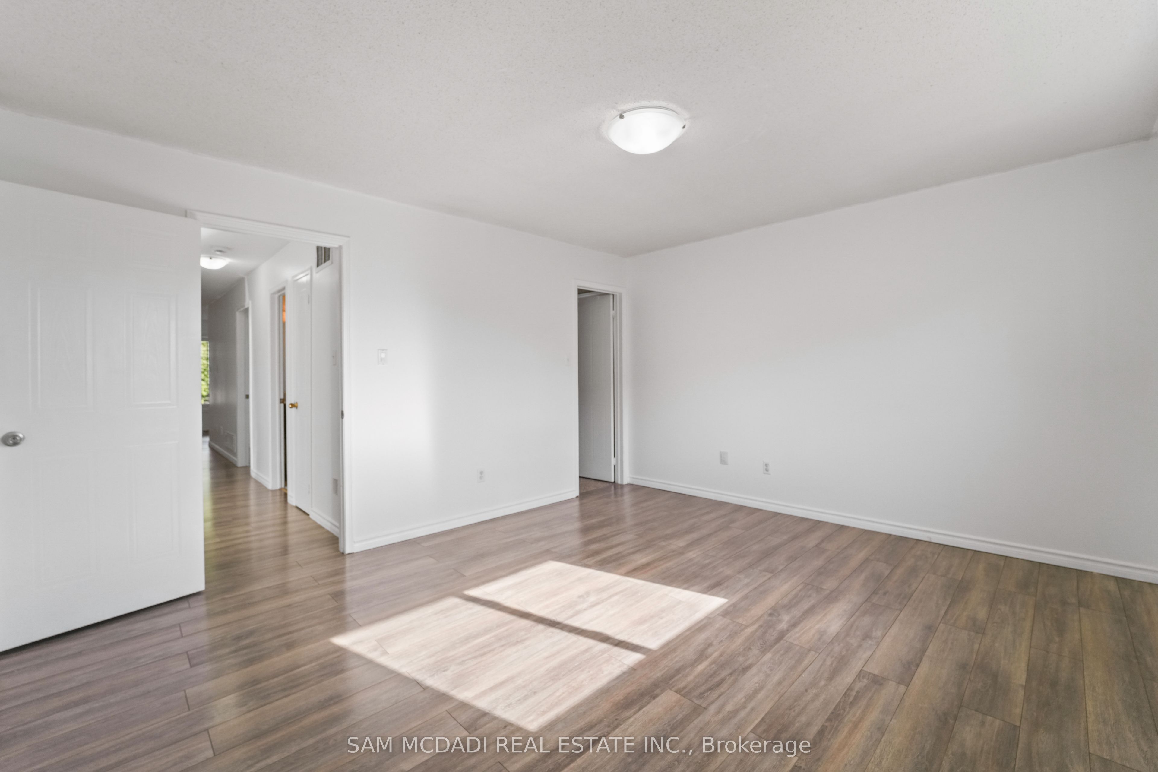 87 Rundle Crescent Property Photo 11