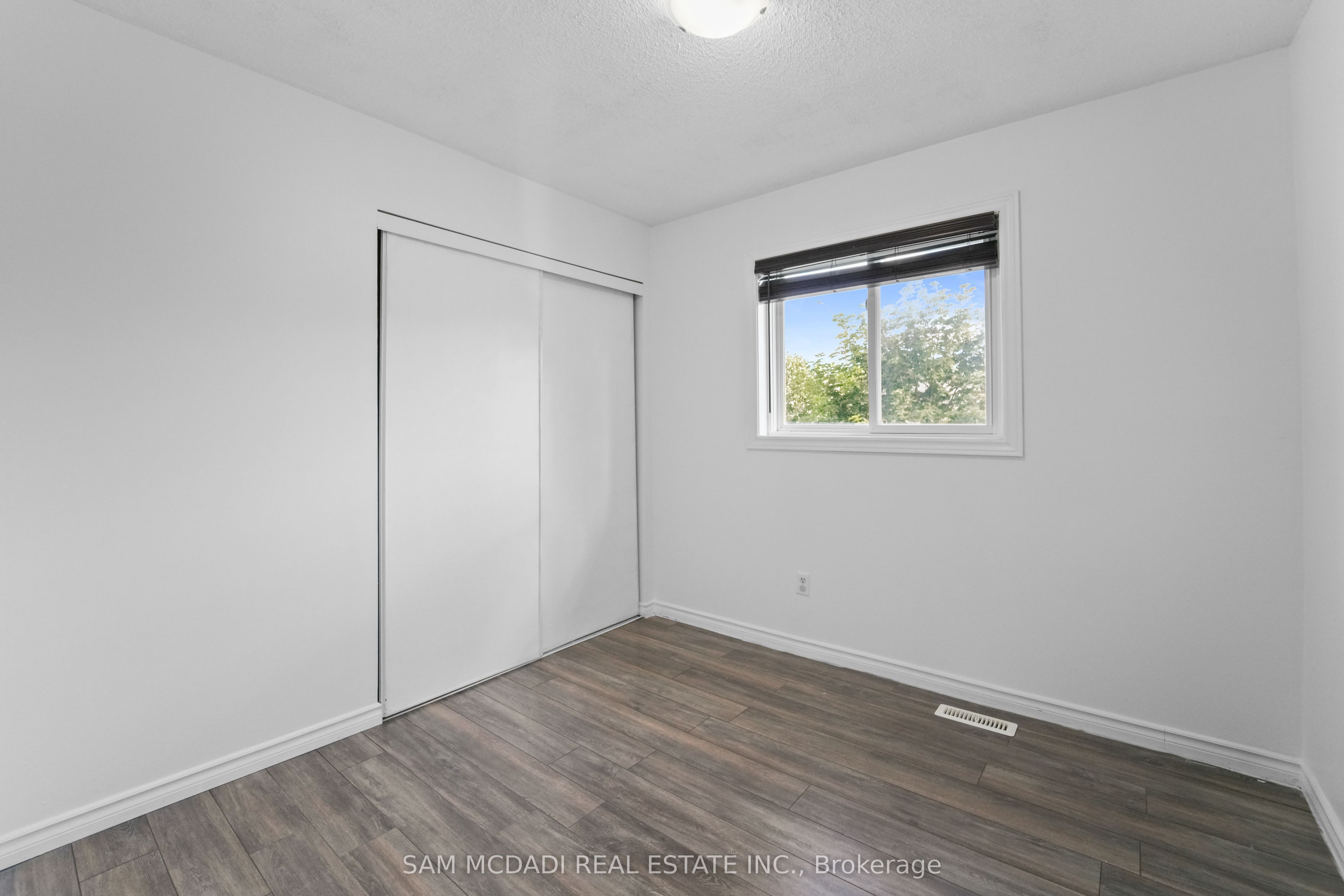 87 Rundle Crescent Property Photo 12