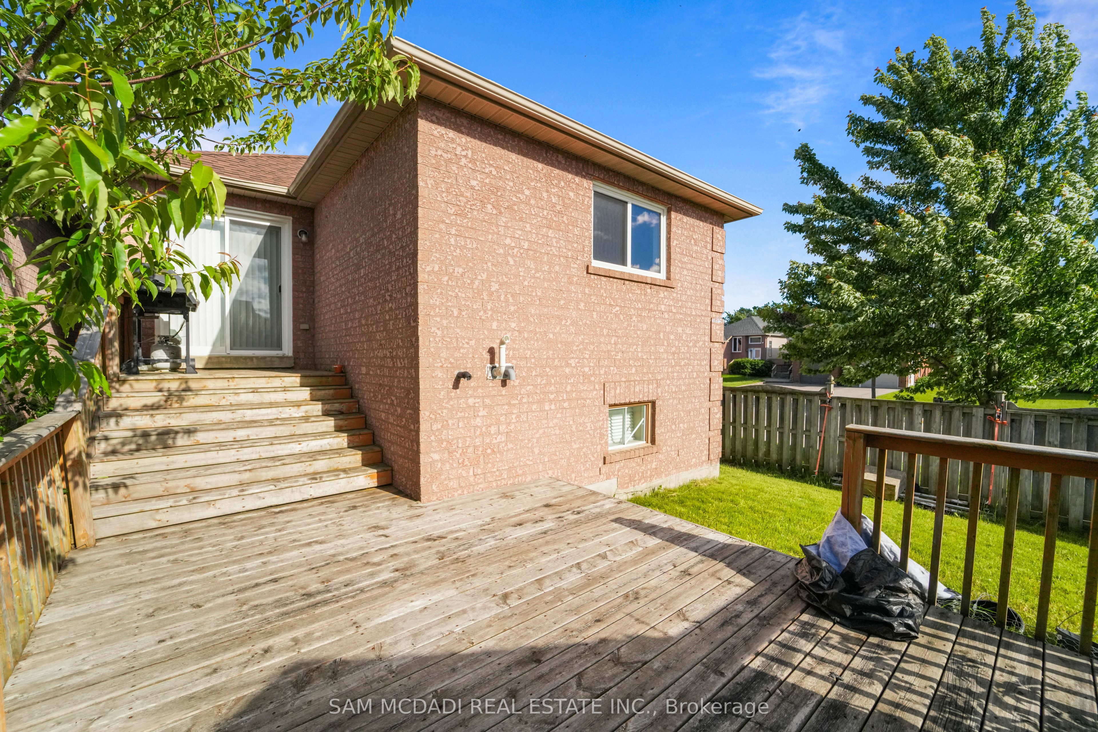 87 Rundle Crescent Property Photo 25