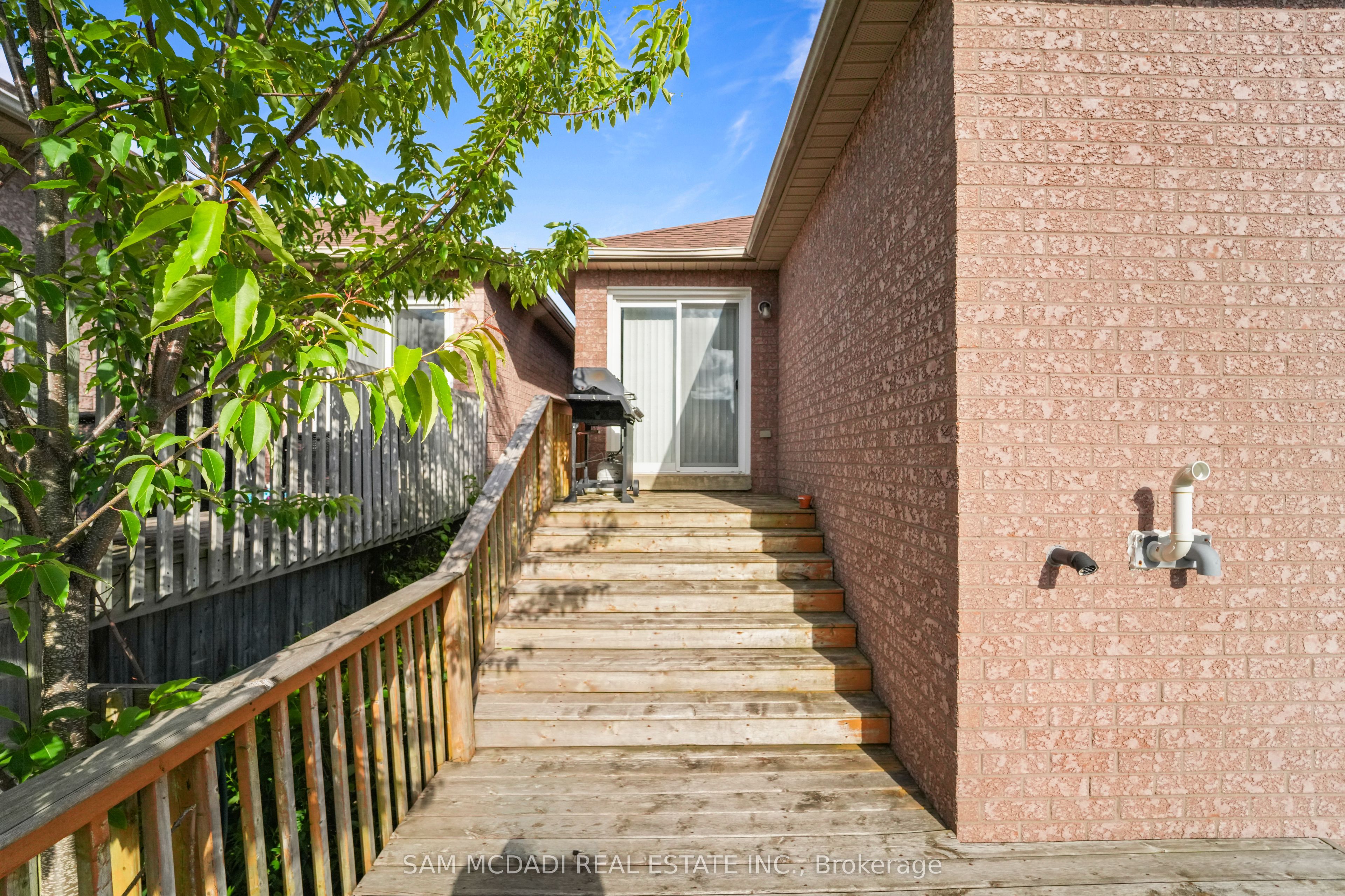 87 Rundle Crescent Property Photo 26