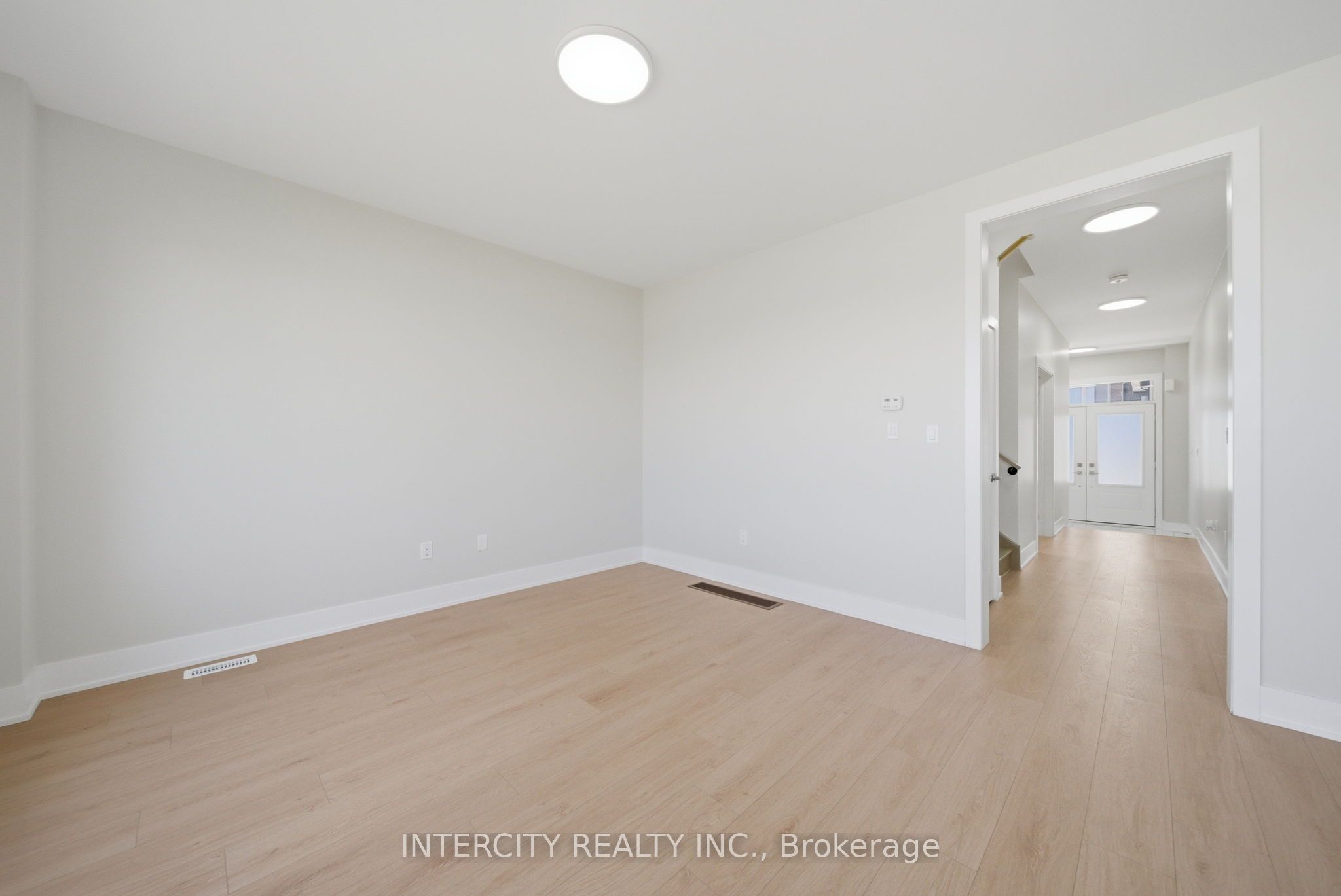 10 Kingsbury Trail Property Photo 25